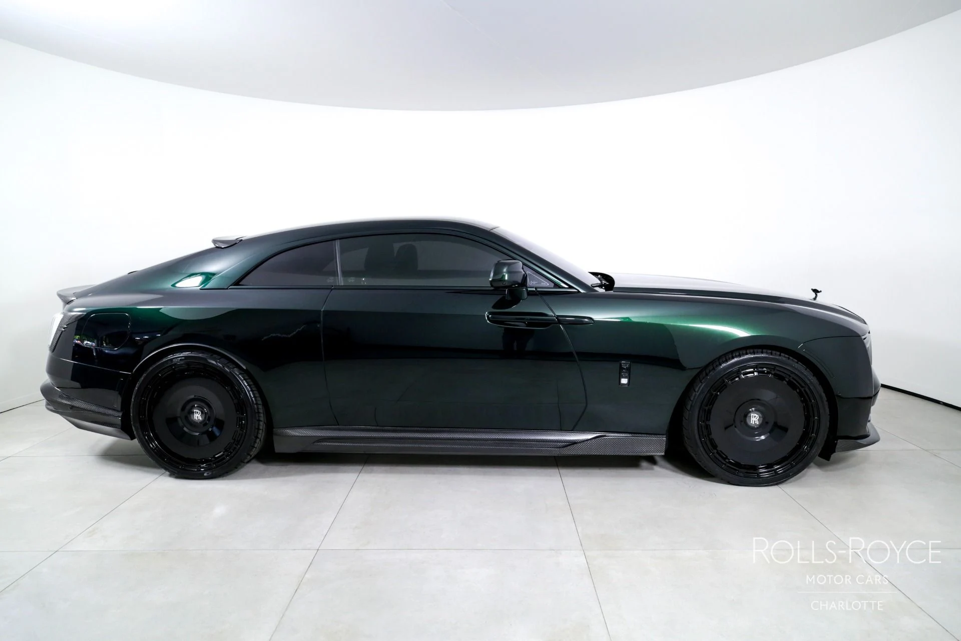 mph009_2947236055_Used_2024_Rolls_Royce_Spectre_1744988353_06f30b0dec