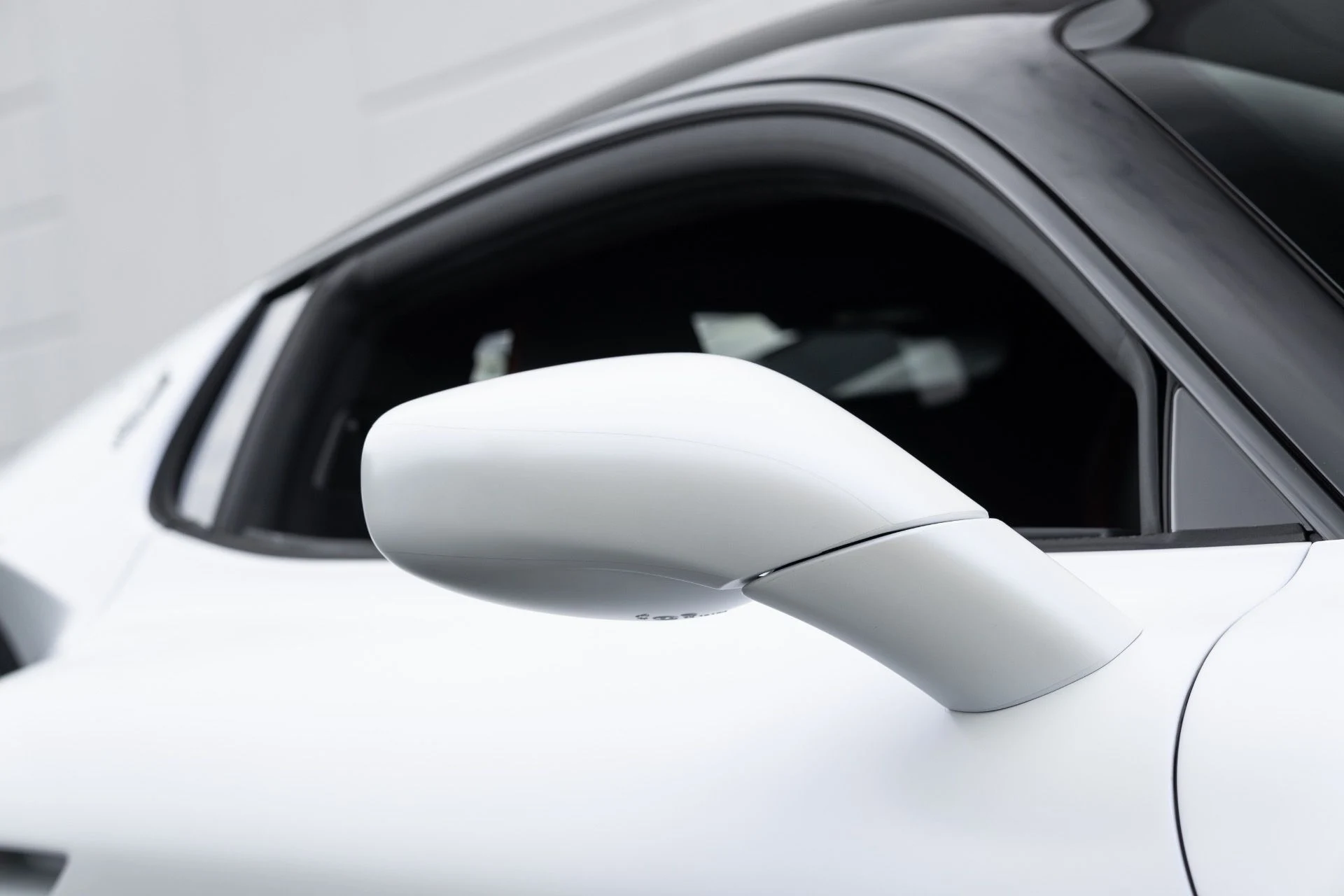 mph009_294828986_Used_2022_Maserati_MC_20_1777083905_59507eb74f