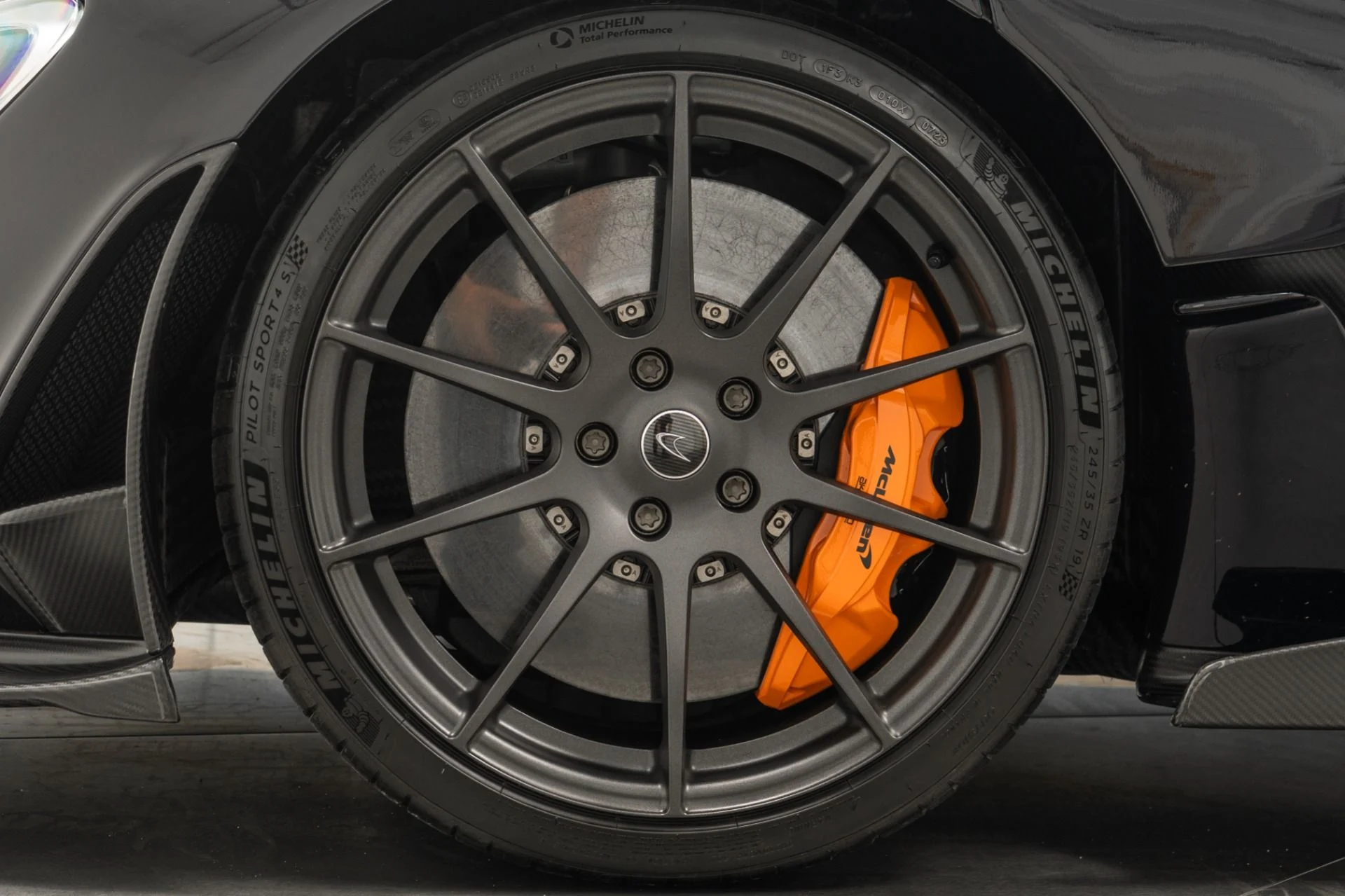 mph009_2950732422_Used_2015_Mc_Laren_P1_1757693145_cb9a5fac12