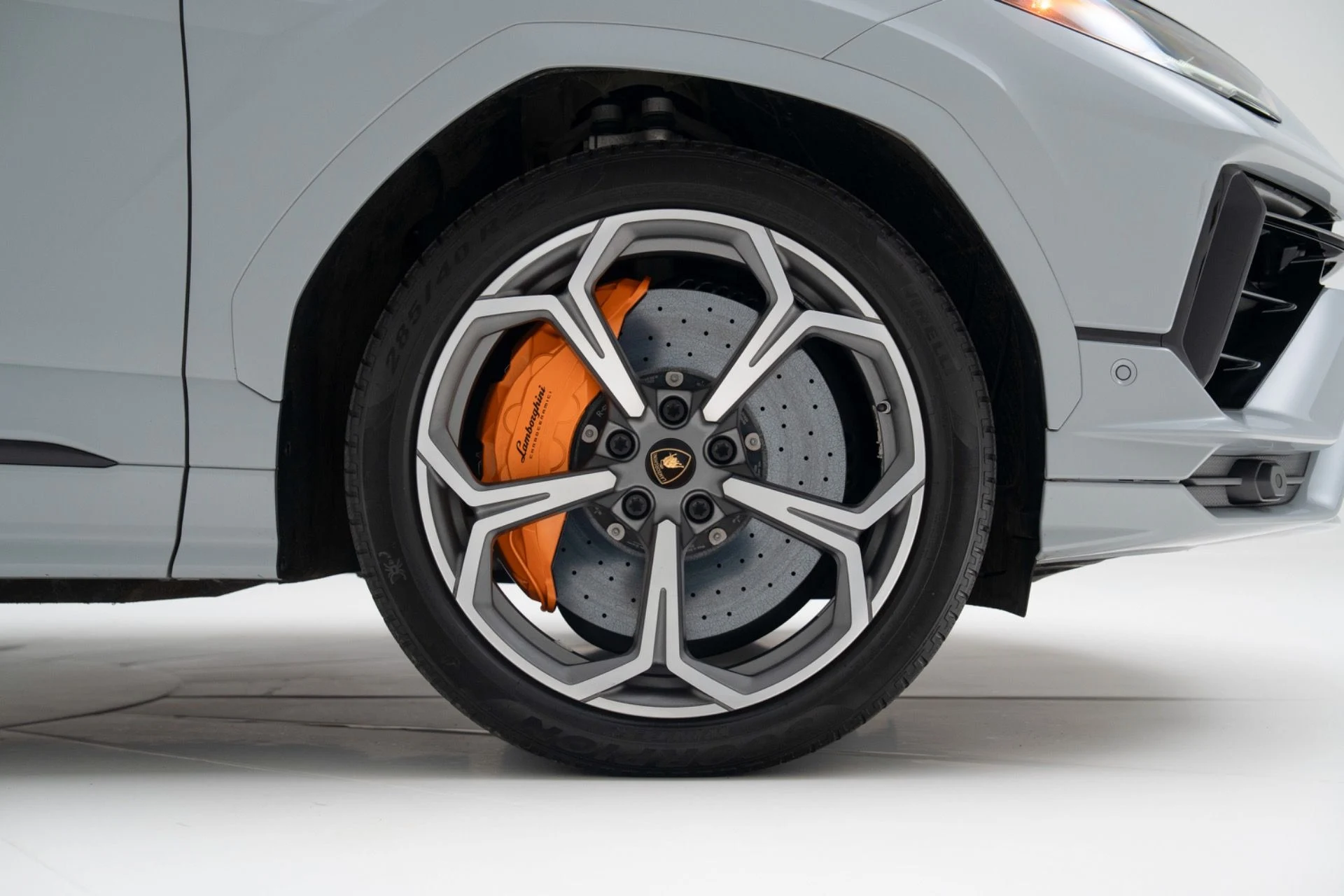 mph009_2956533012_Used_2024_Lamborghini_Urus_S_1777580733_87e3da3888