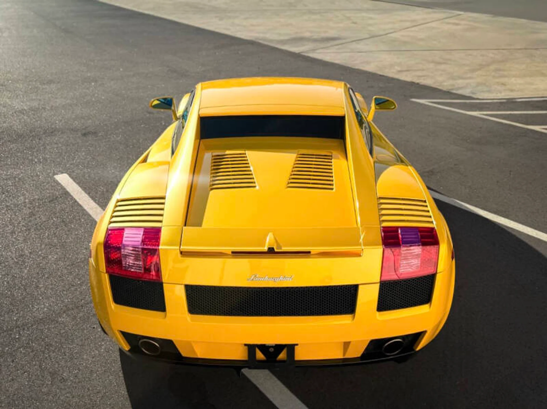 mph009_2960126797_2008_lamborghini_gallardo_base_awd_2dr_coupe_eeb629a1a9