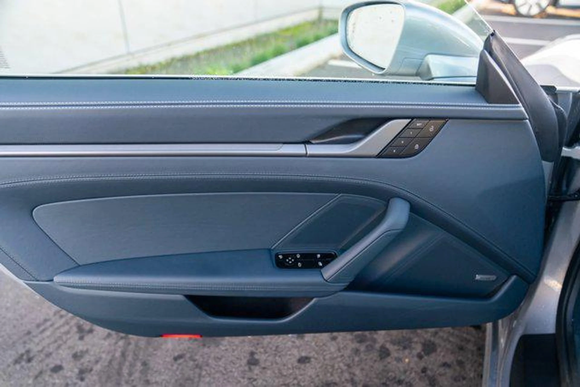 mph009_2963294700_8i_Hw_Z2_TFWF_3ec3_To7h_Ry_NK_1_Z_Pg_ec8584e7fa