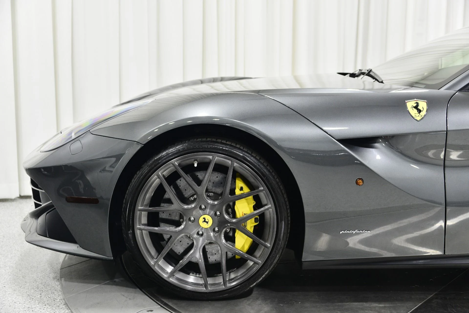mph009_2986669555_Used_2015_Ferrari_F12berlinetta_1756410303_b9e8766d16