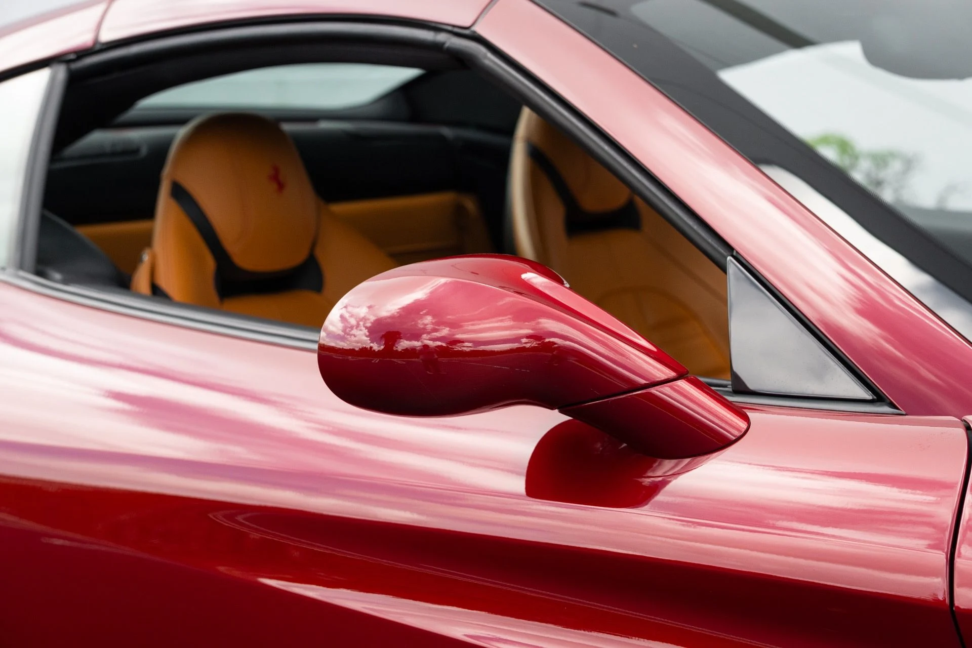 mph009_2989863892_Used_2015_Ferrari_California_T_1773337239_6992440fa7