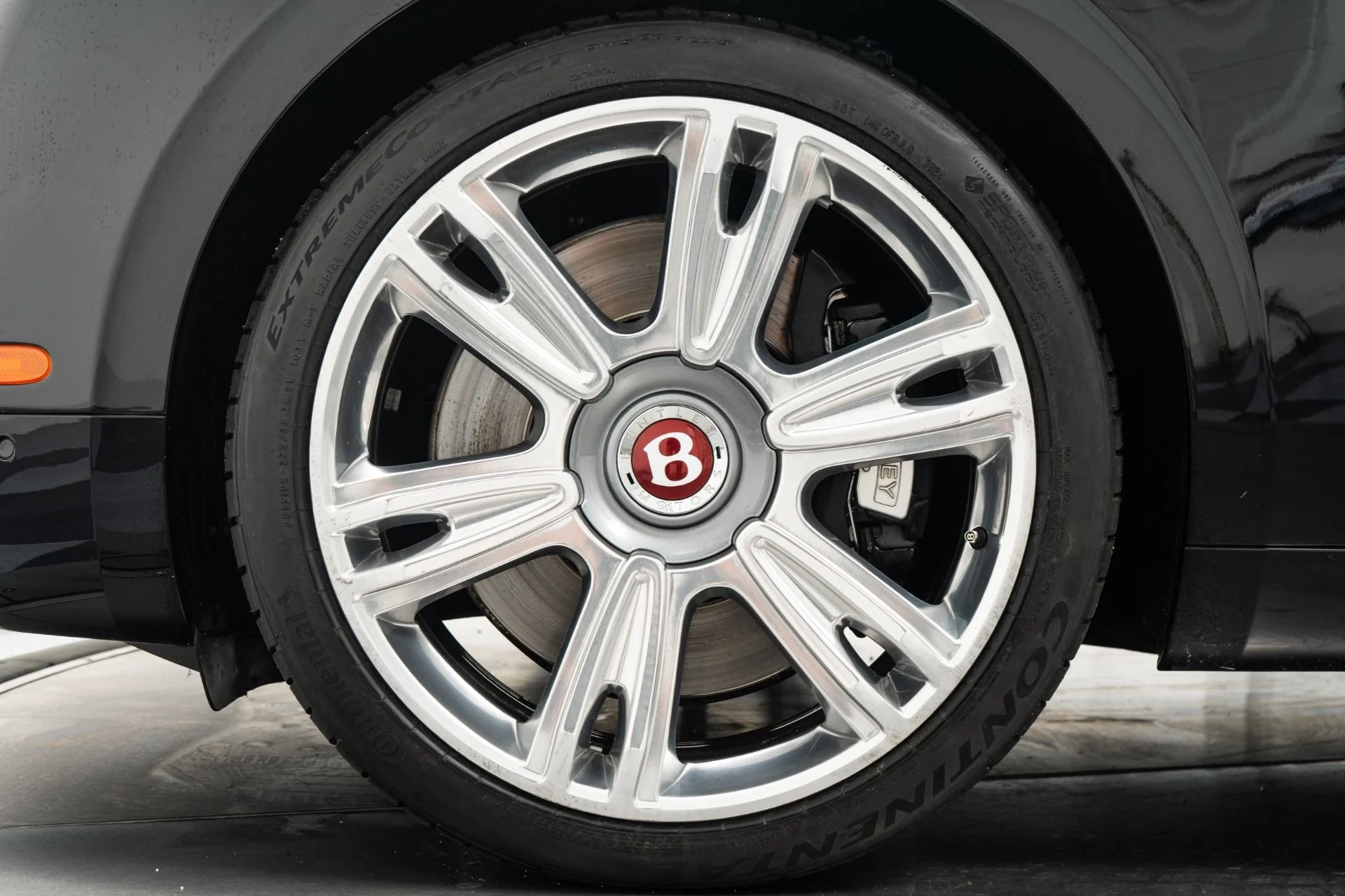 mph009_2989999150_Used_2015_Bentley_Flying_Spur_V8_1757017616_f8f808c026