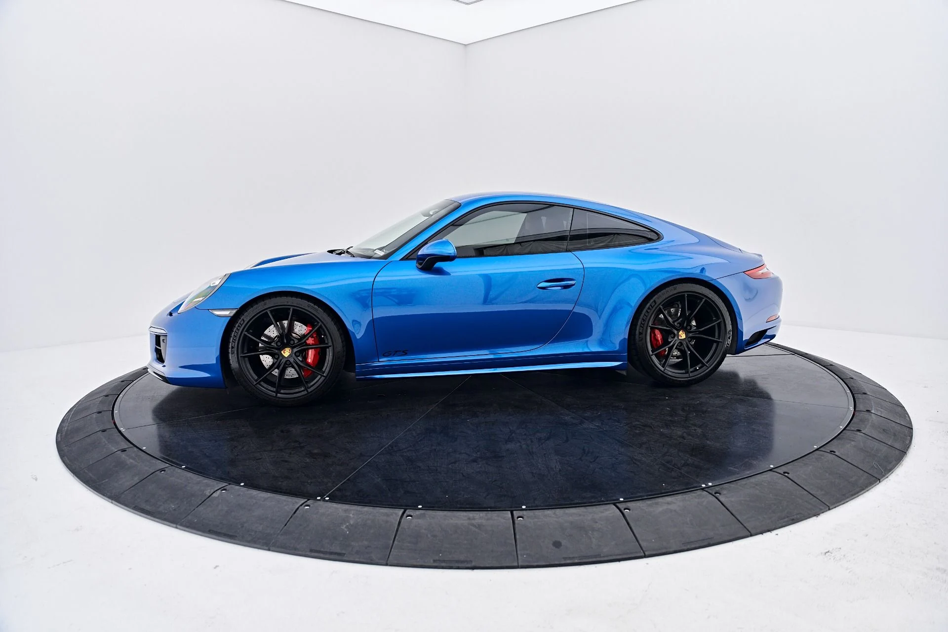 mph009_2991817781_Used_2017_Porsche_911_Carrera_GTS_1791853967_c53c29a8a4