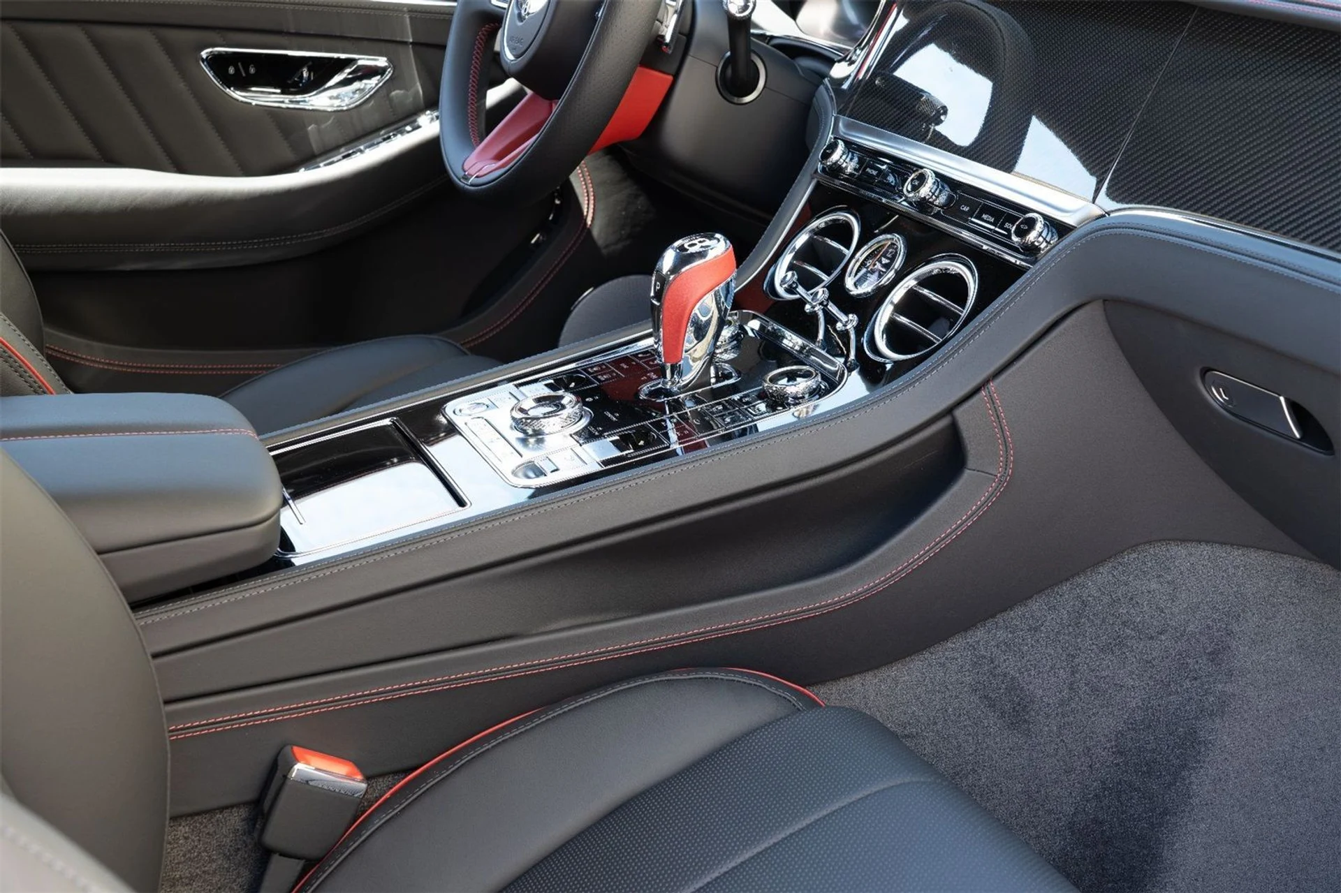 mph009_299244695_b4a64bf5e1ff676a425383f43502b029_9a5057063a