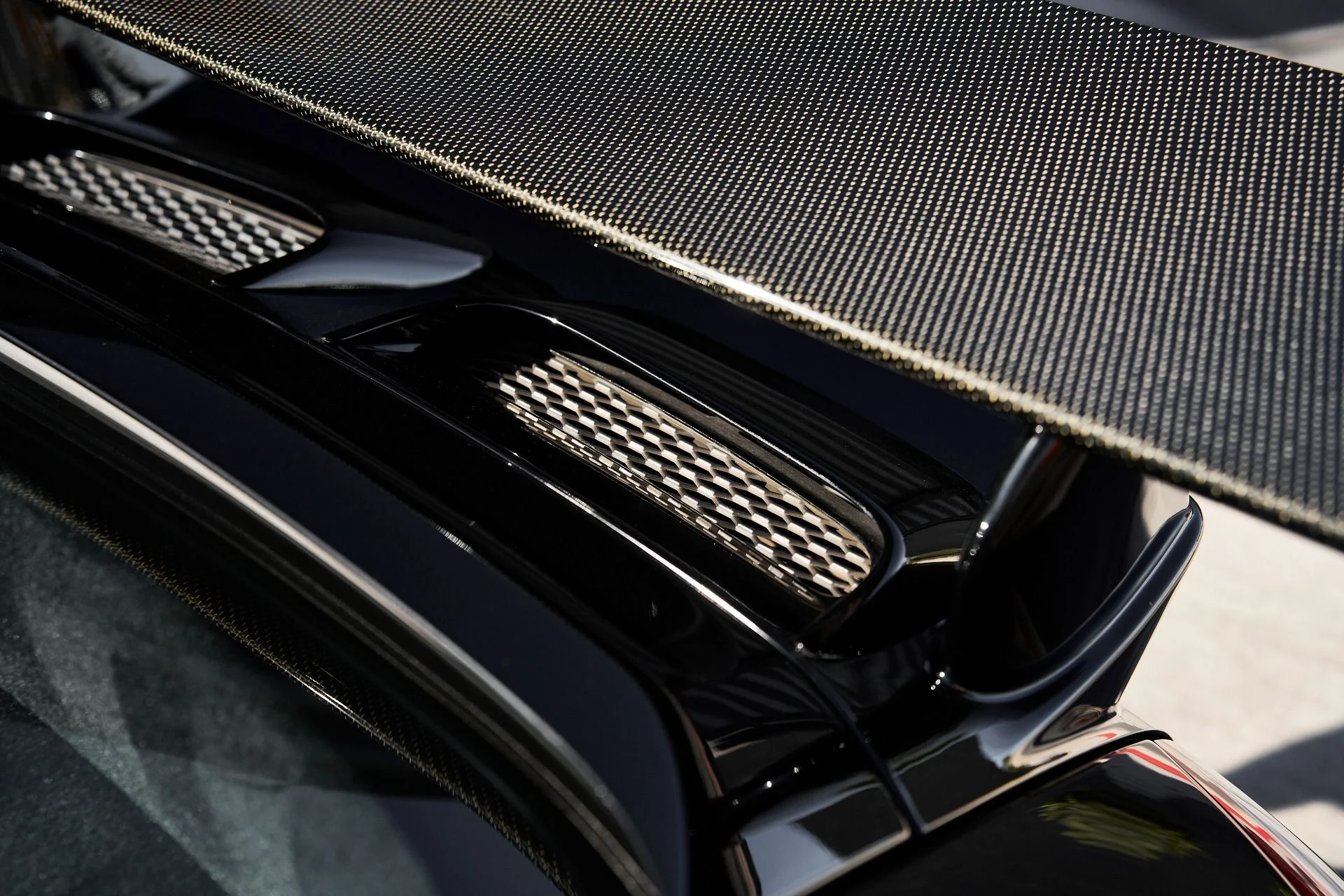 mph009_2997991382_Used_2007_Porsche_911_RS_1763228653_ecdb2ec842