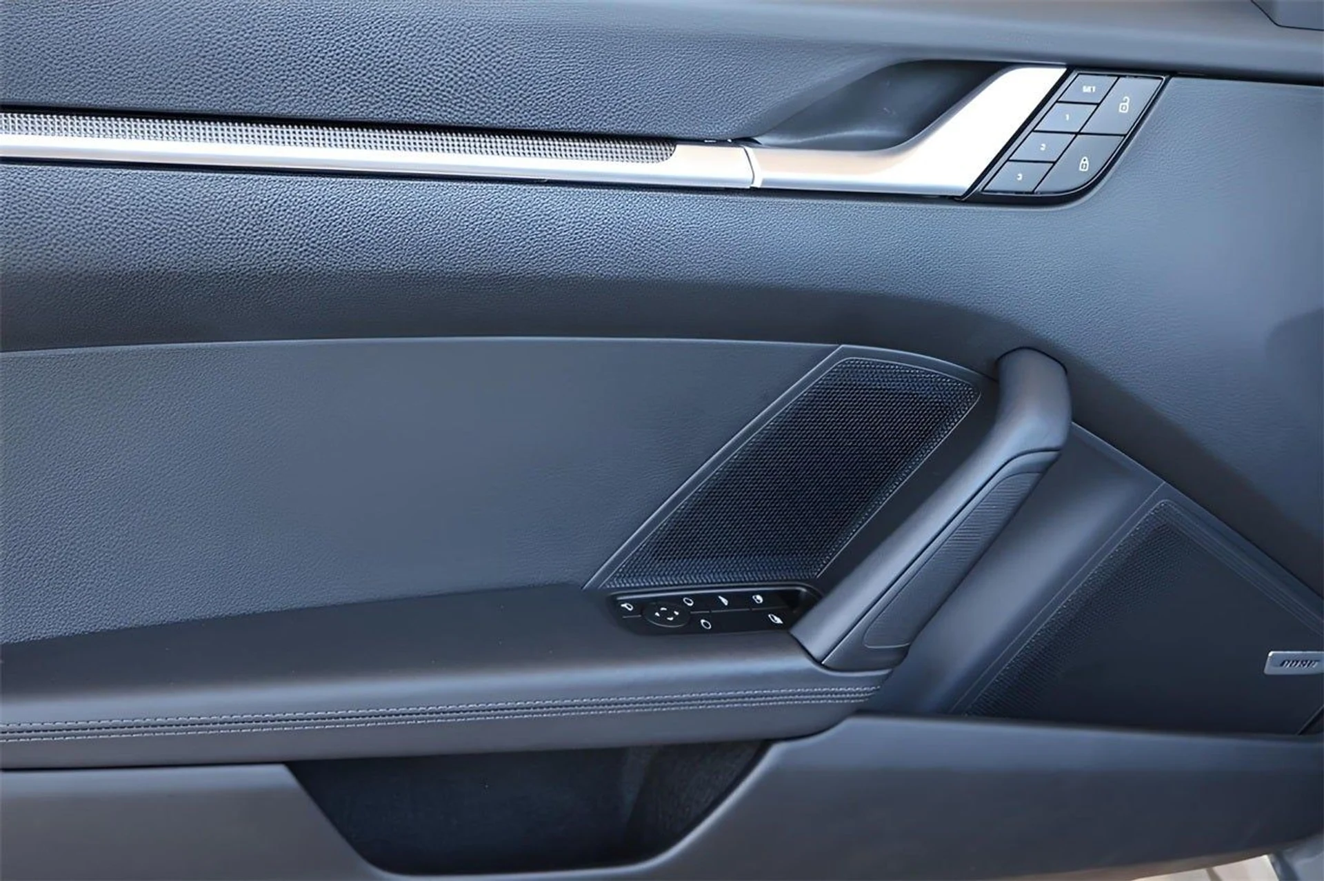 mph009_2998261230_10_40e60928a1