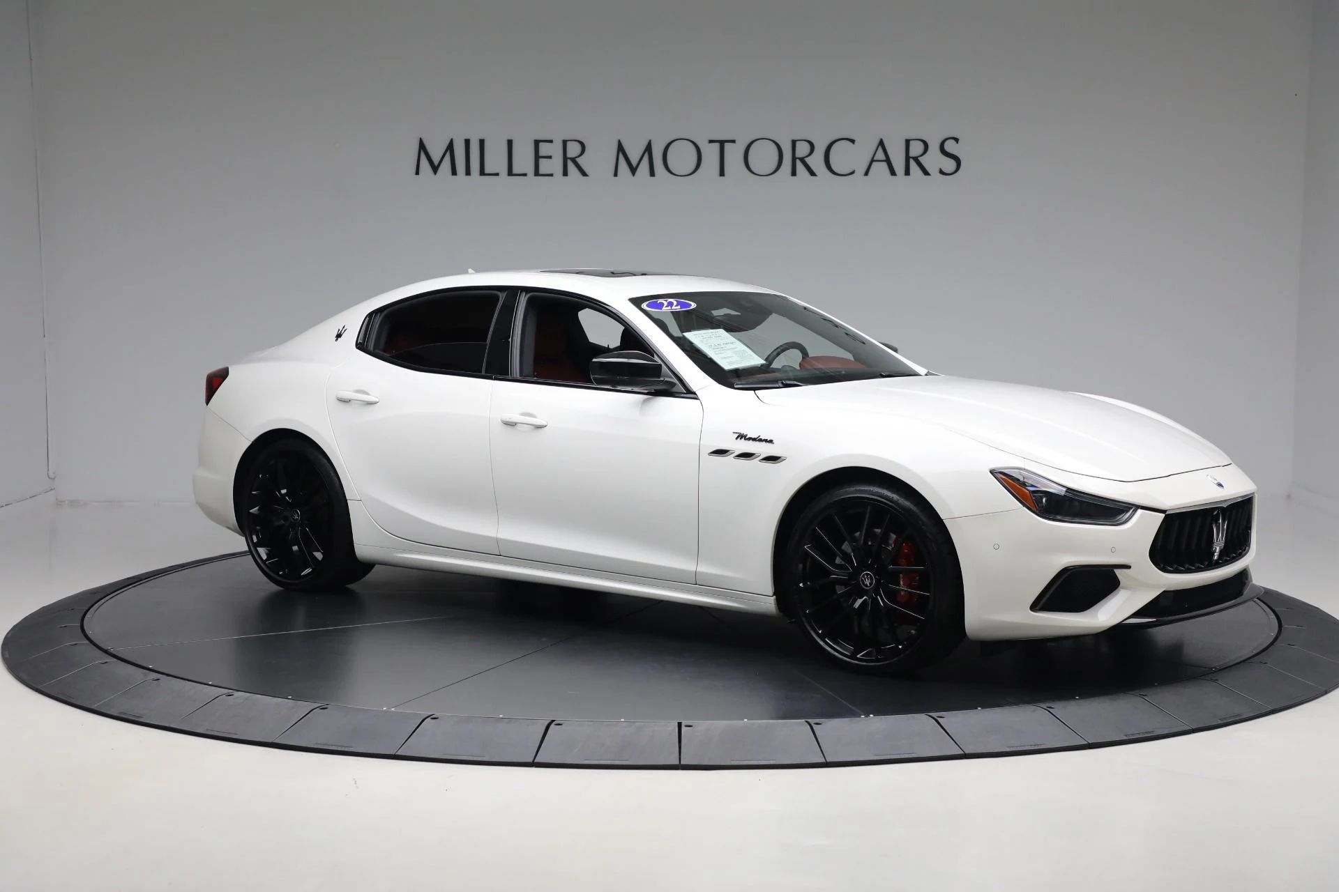 mph009_2998835557_Used_2022_Maserati_Ghibli_Modena_Q4_ae9f6e90f7