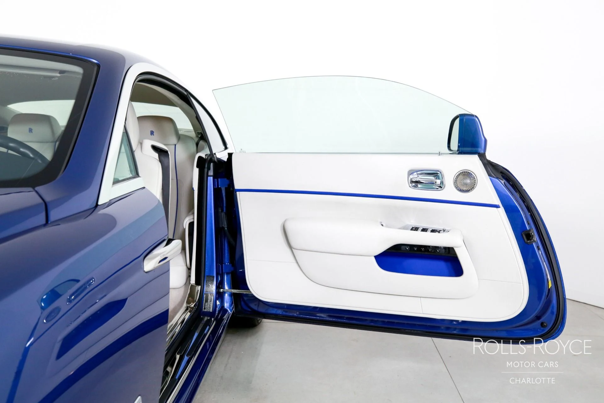 mph009_3002773631_Used_2019_Rolls_Royce_Wraith_1771362503_4c6b832aa3