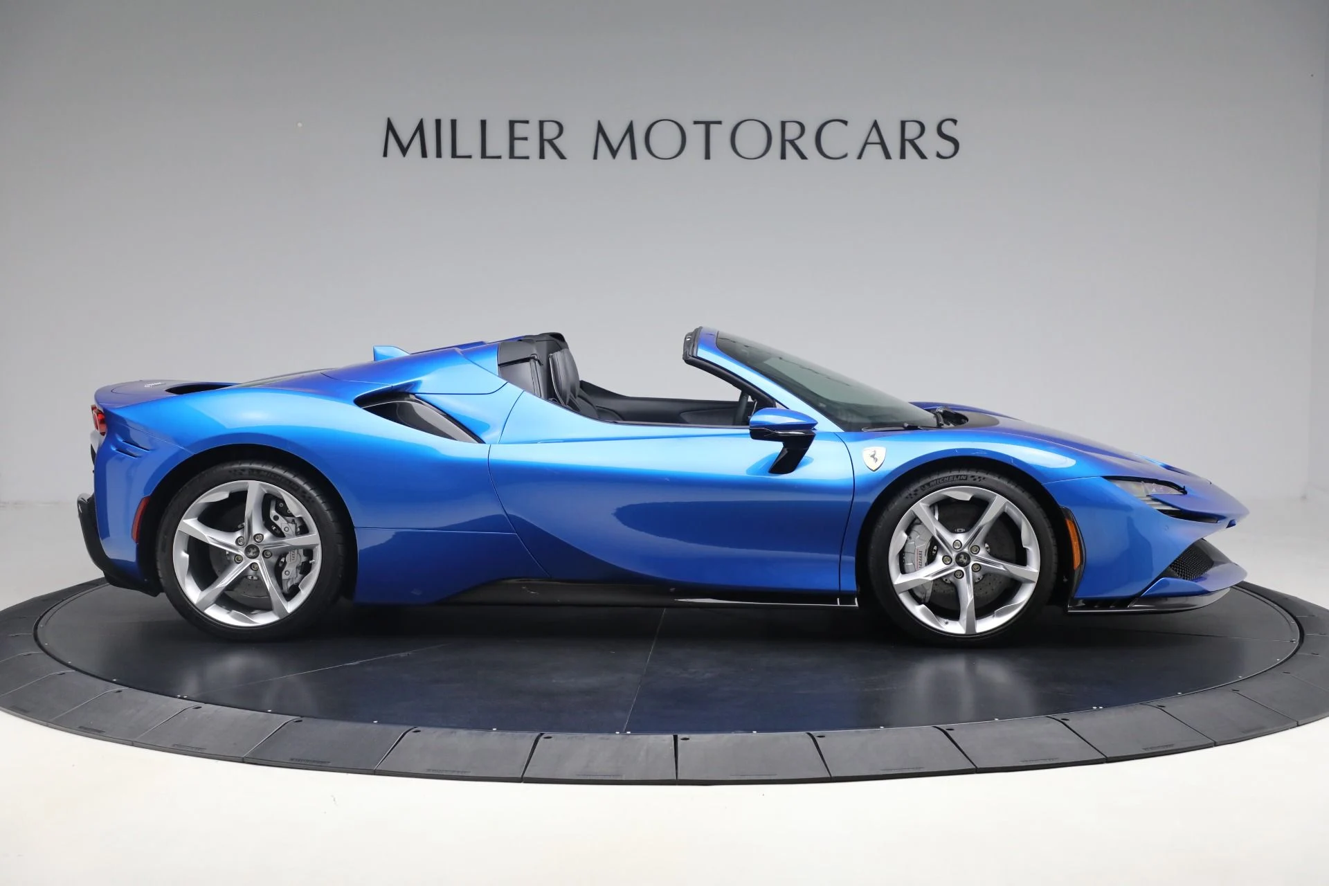 mph009_3010592995_Used_2024_Ferrari_SF_90_Spider_7c55edca1d