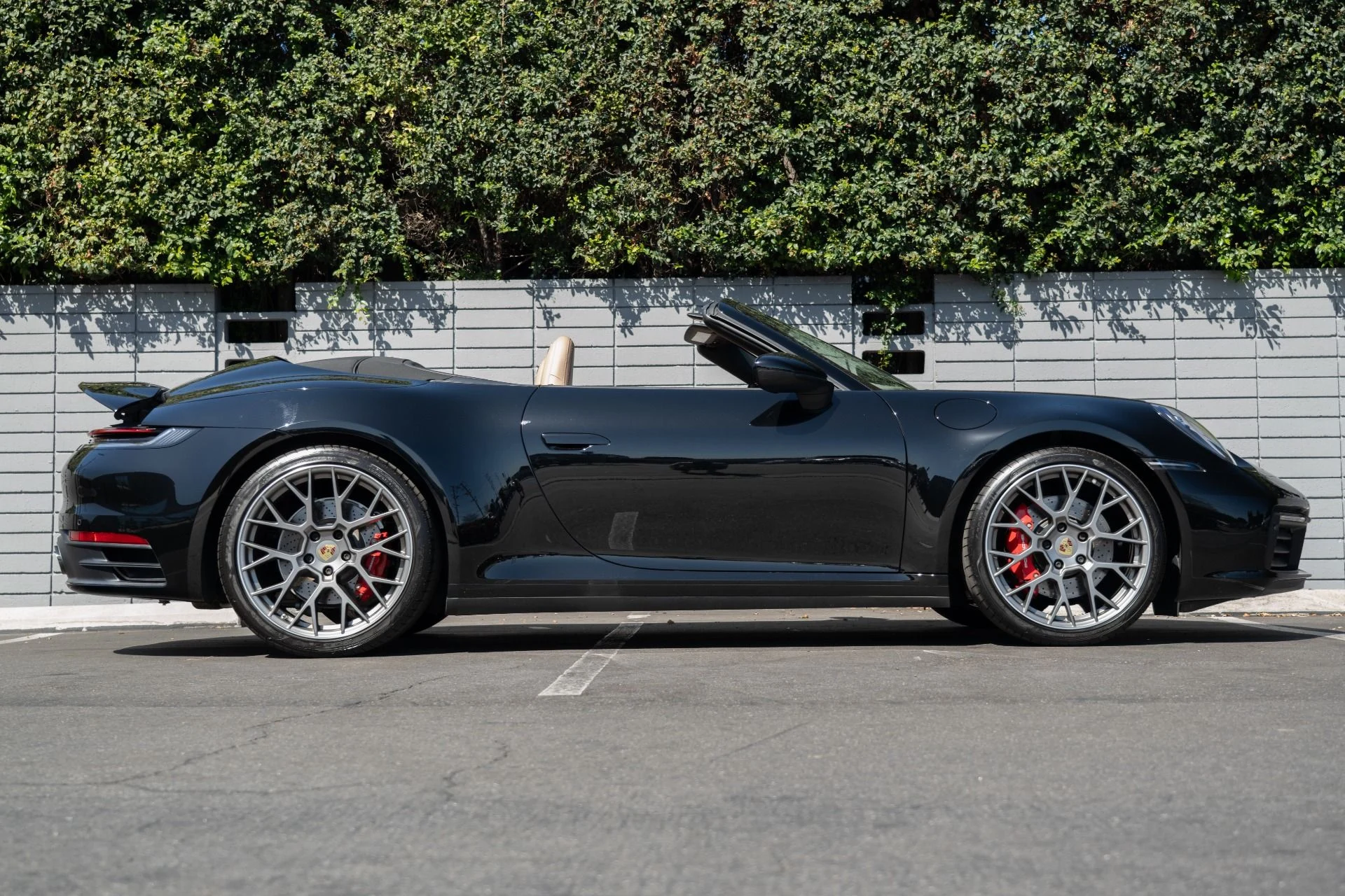 mph009_3013728133_Used_2020_Porsche_911_Carrera_S_1756926775_1181930a80