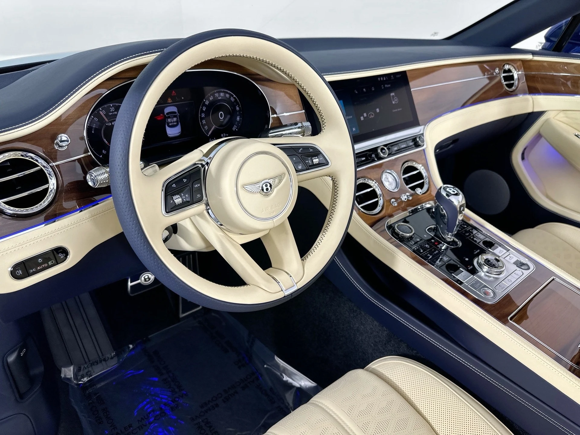 mph009_302091632_10_0cfca19049