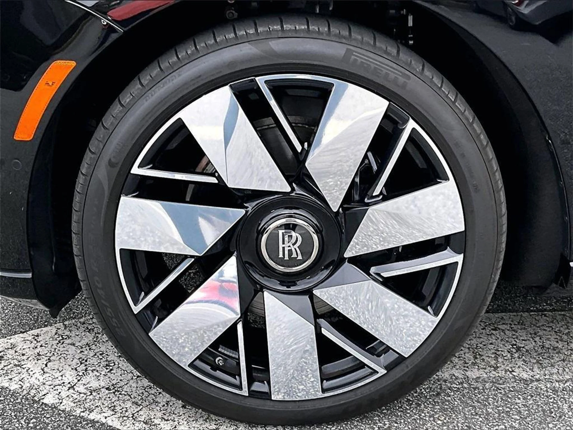 mph009_3021172614_ie_LV_95_Fdai_P9_z_Wqysy_KS_Vf1_Frs_1235b69233