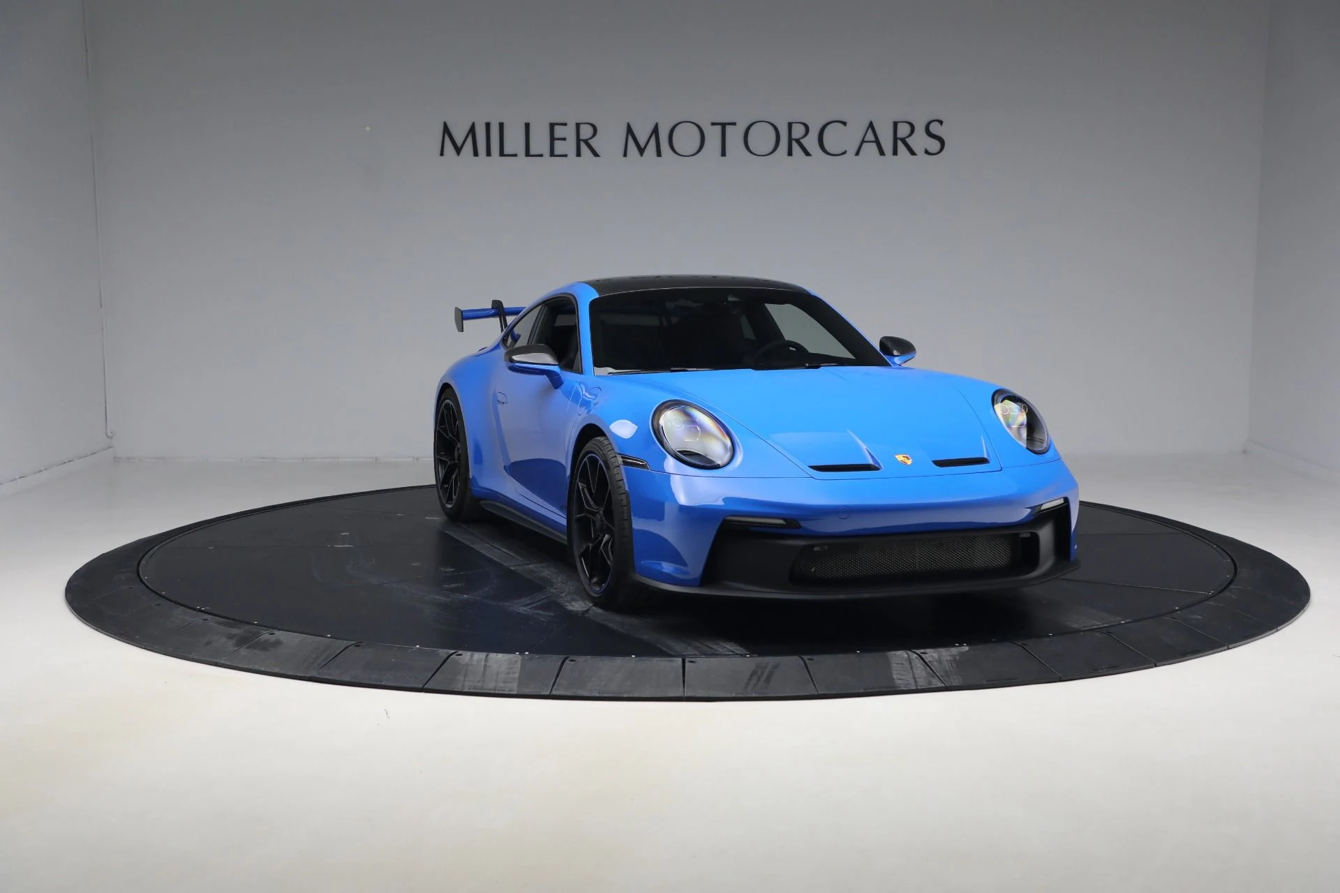 mph009_3024740354_Used_2023_Porsche_911_GT_3_1770130904_c7bfd3e338