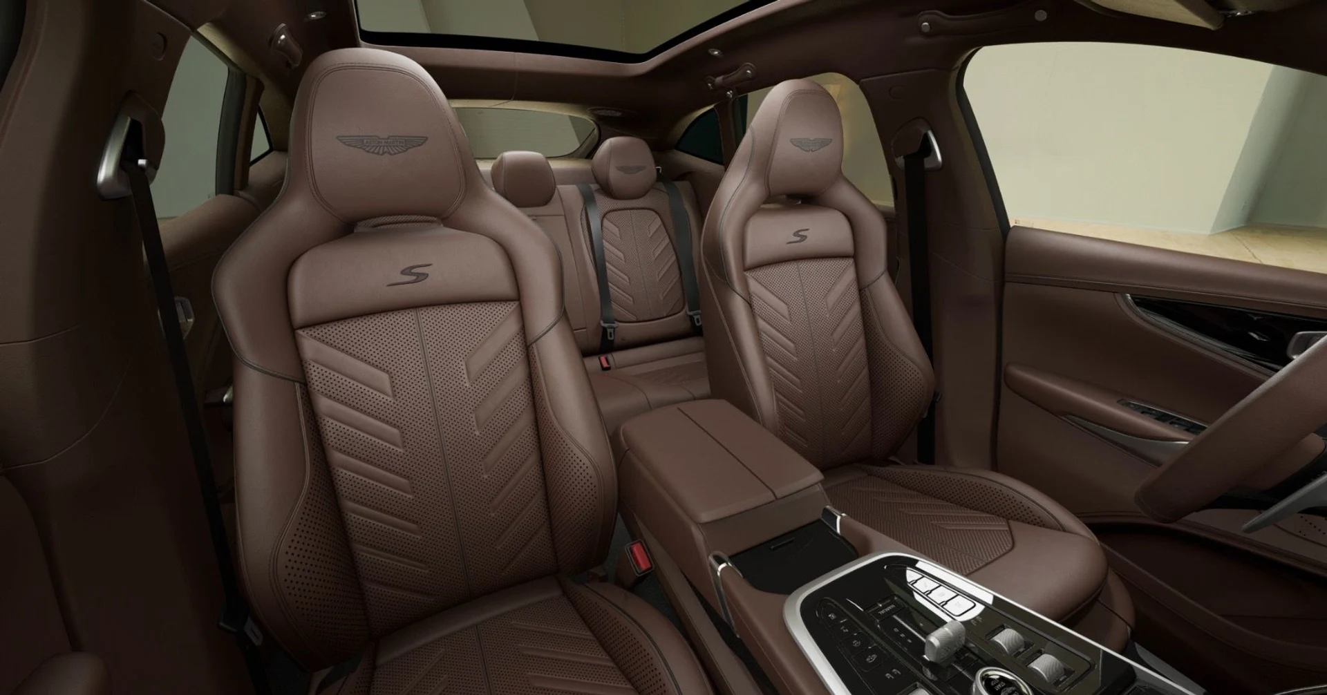 mph009_3026808452_New_2026_Aston_Martin_DBX_S_1787676902_146d9c2ce5