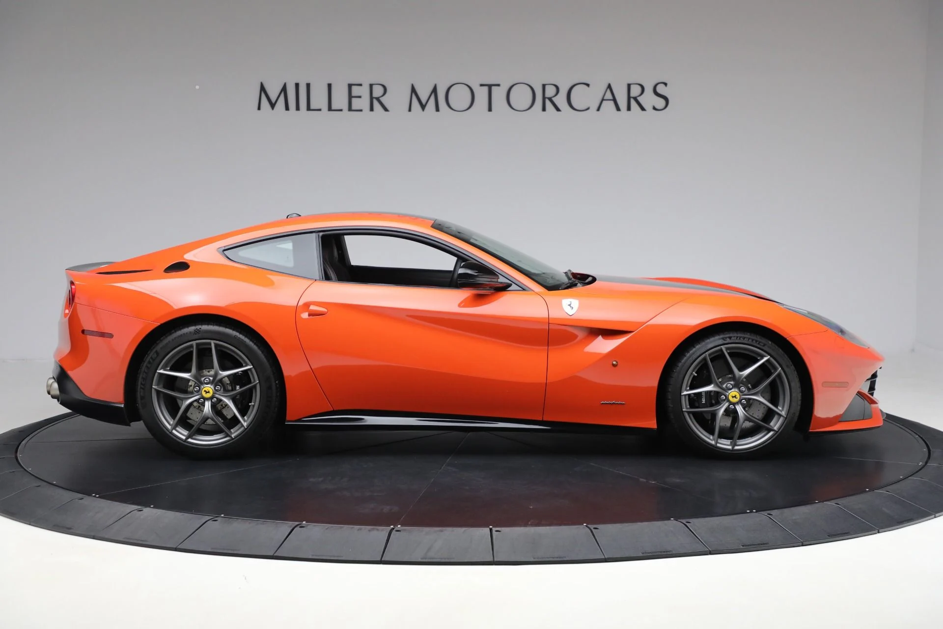 mph009_3027111900_Used_2014_Ferrari_F12berlinetta_f6a0b92a04