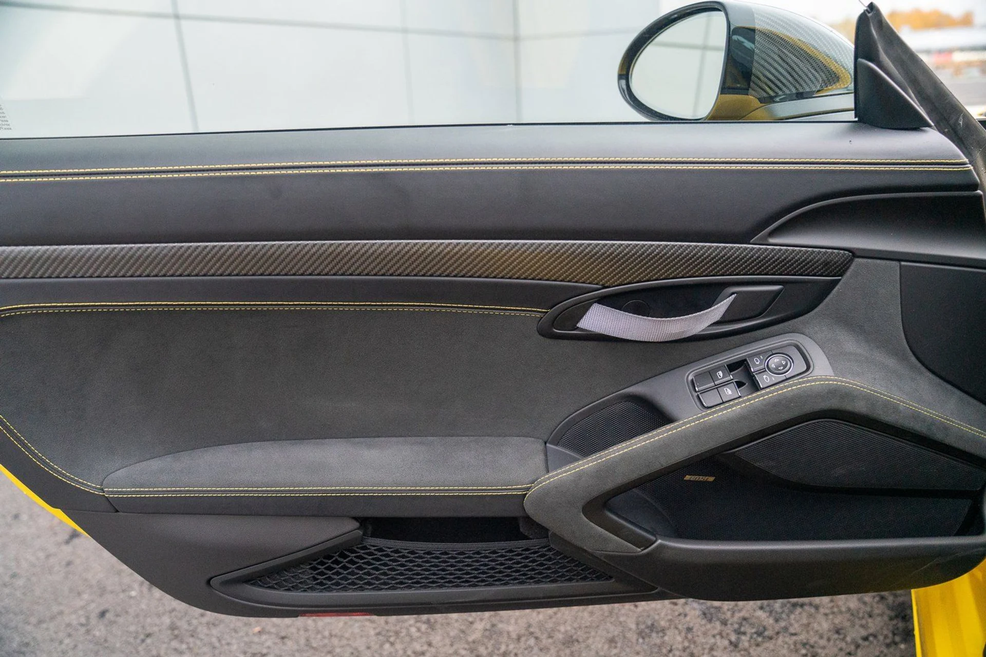 mph009_3048080673_da475863ff558f6fd7ac40126ecff72cx_07eaa7ea37