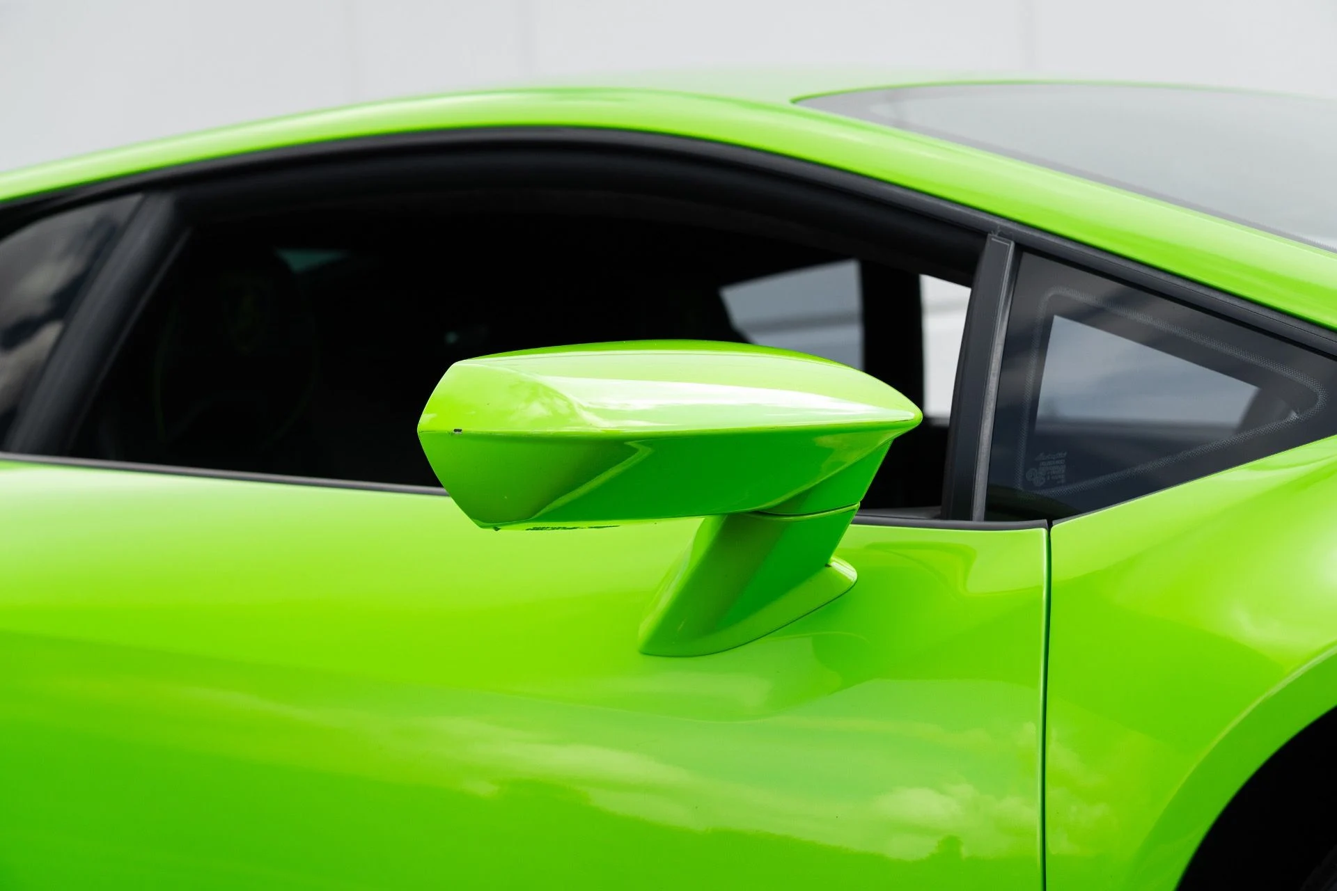 mph009_3048649115_Used_2020_Lamborghini_Huracan_EVO_1770872075_378ef85b0b