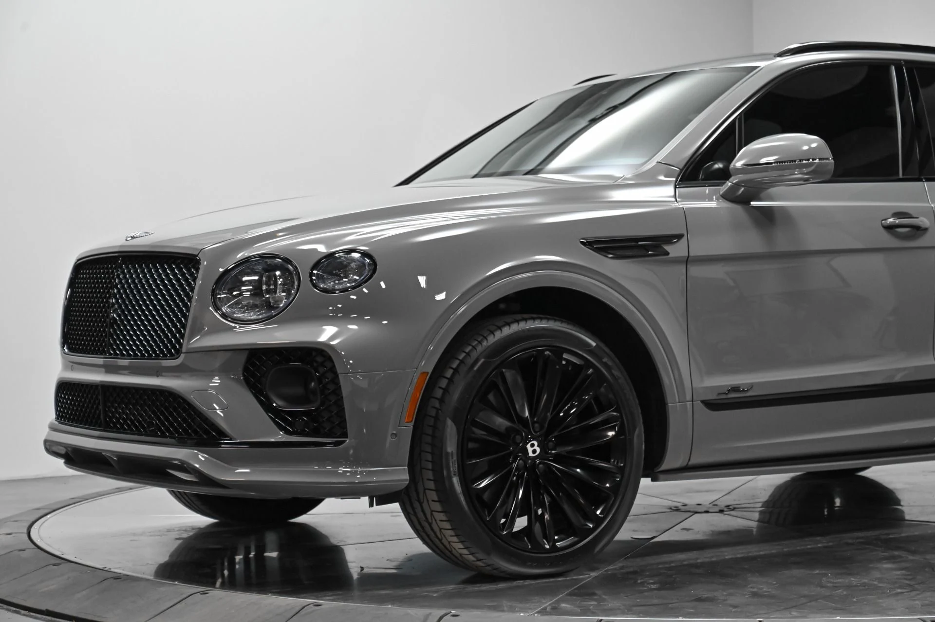 mph009_3063638285_Used_2022_Bentley_Bentayga_Speed_1754348236_84312fcc2d