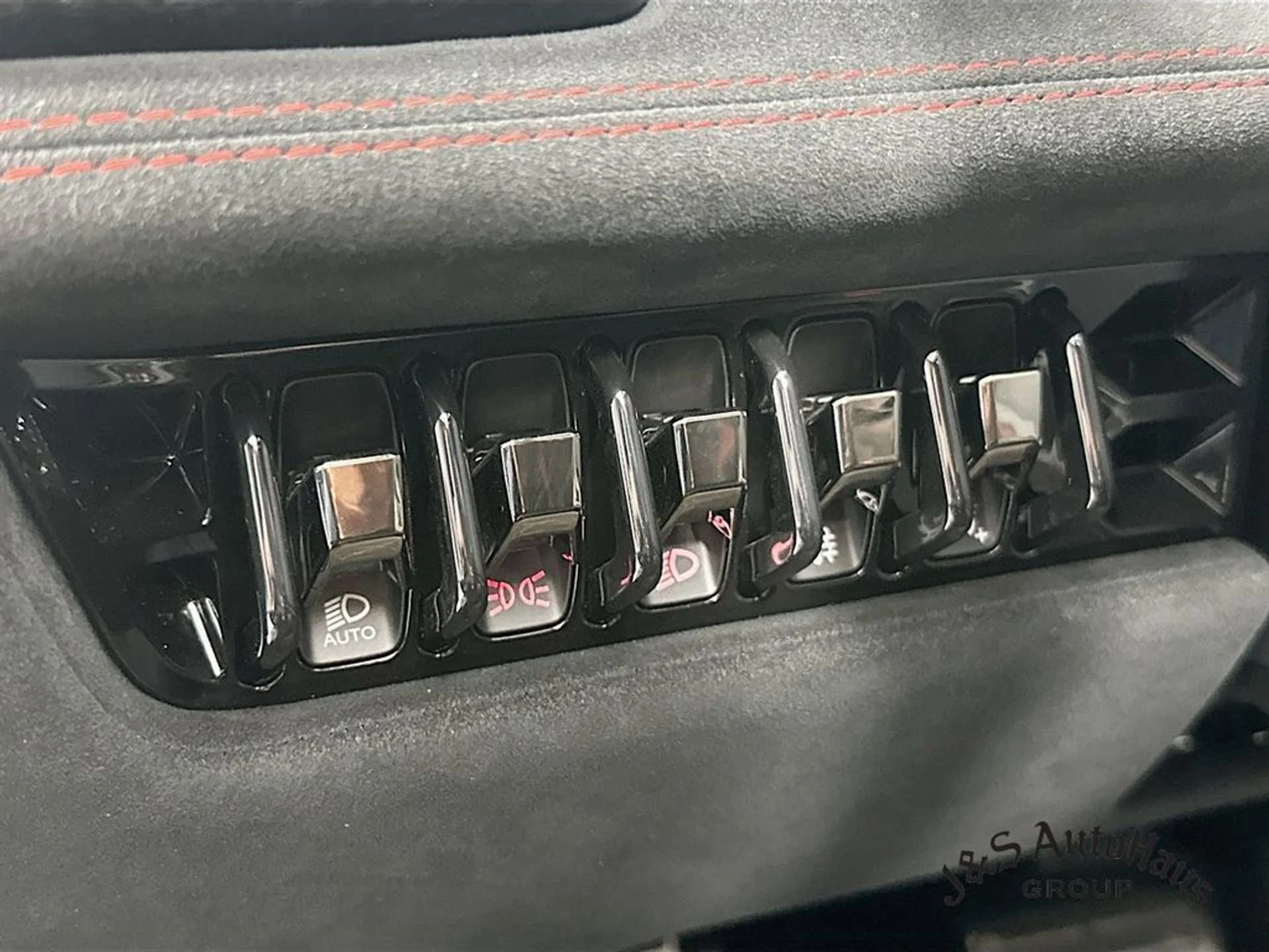 mph009_3071858873_r651ij8106g0r5lkacwu7xzj57ac_cc2748693c