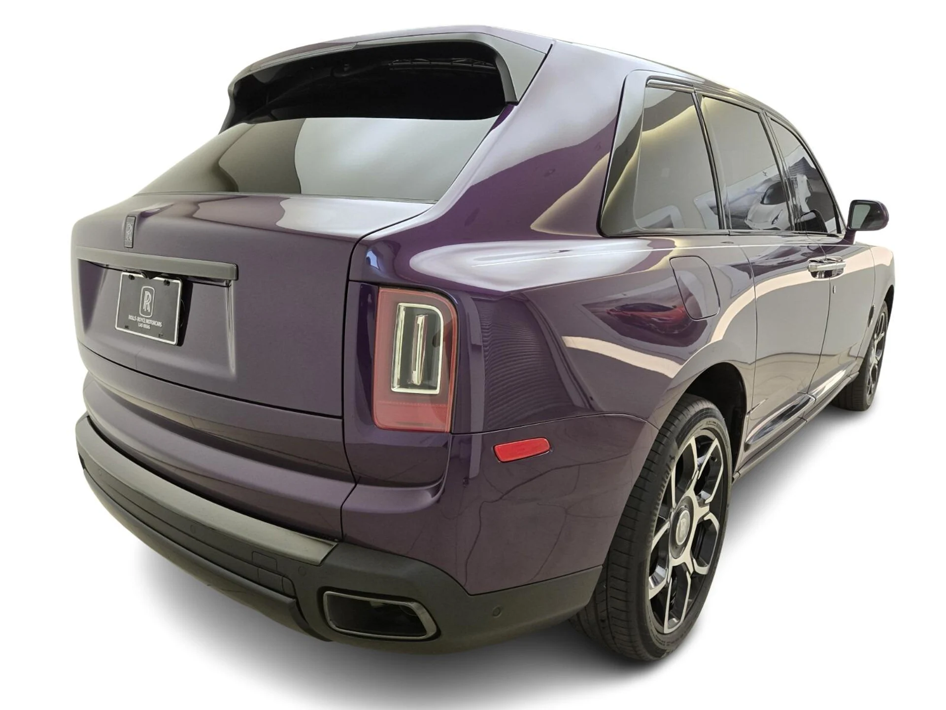 mph009_3079700823_Used_2023_Rolls_Royce_Black_Badge_Cullinan_1759907018_cbb9370891