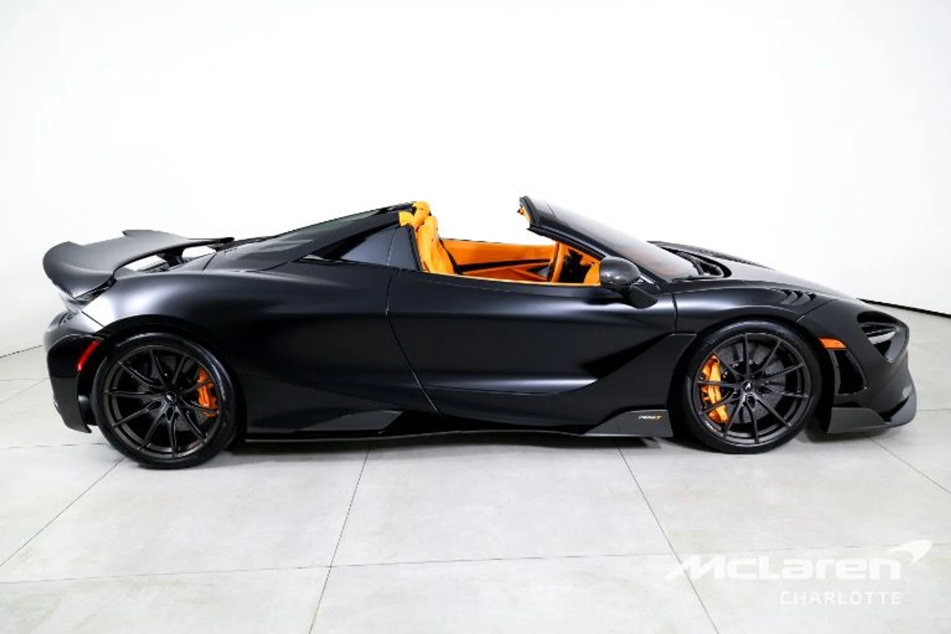 mph009_3082496849_Used_2022_Mc_Laren_765_LT_Spider_2cdb819ad4