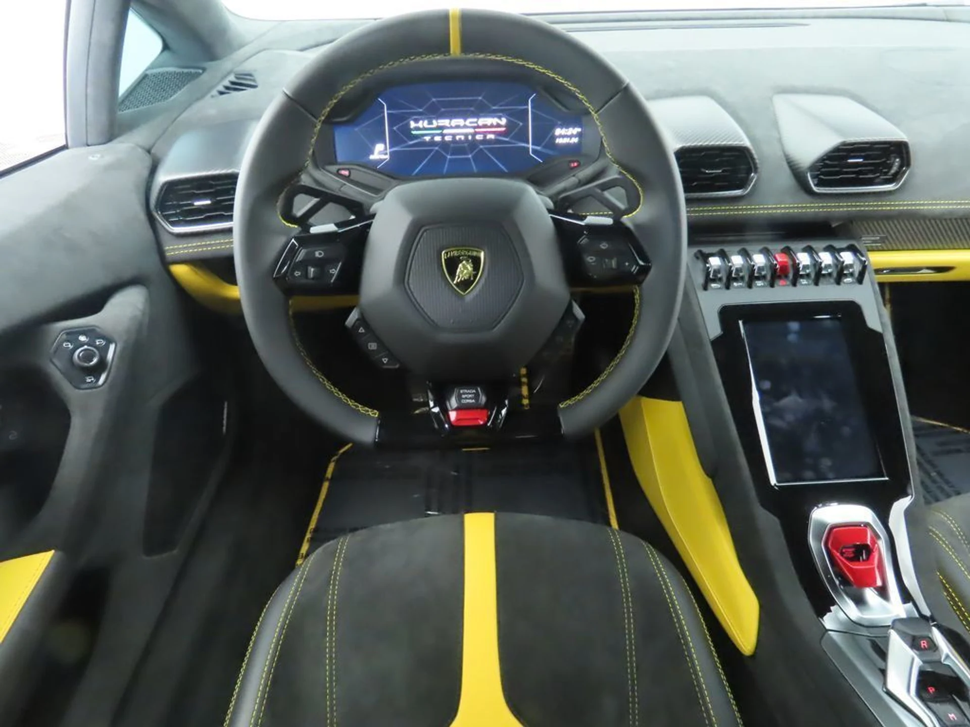 mph009_3085825113_used_2024_lamborghini_huracan_tecnica_coupe_8868_22823080_10_1024_31de2f5399