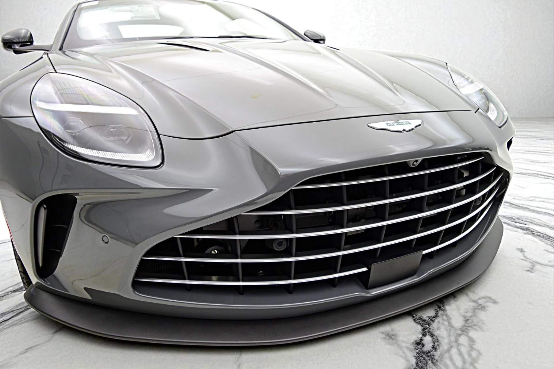 mph009_3093951207_New_2026_Aston_Martin_Vantage_Coupe_71b131b80e