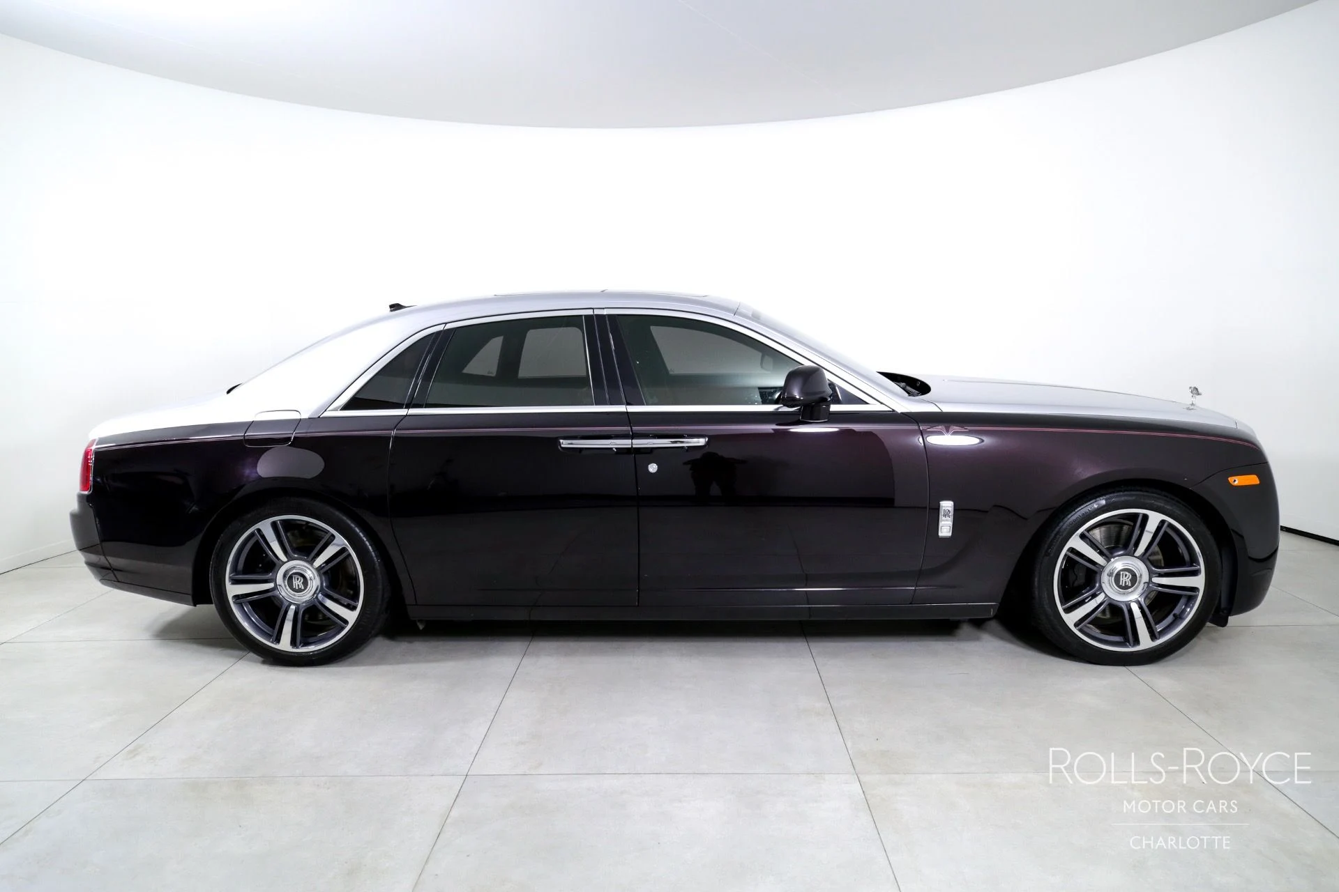 mph009_3094207473_Used_2014_Rolls_Royce_Ghost_1747161700_60ed78ceb7