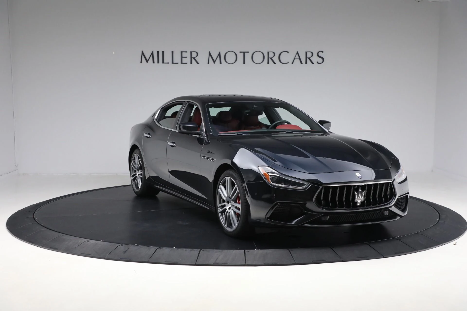 mph009_3101776751_Used_2022_Maserati_Ghibli_Modena_Q4_c41e2817ae