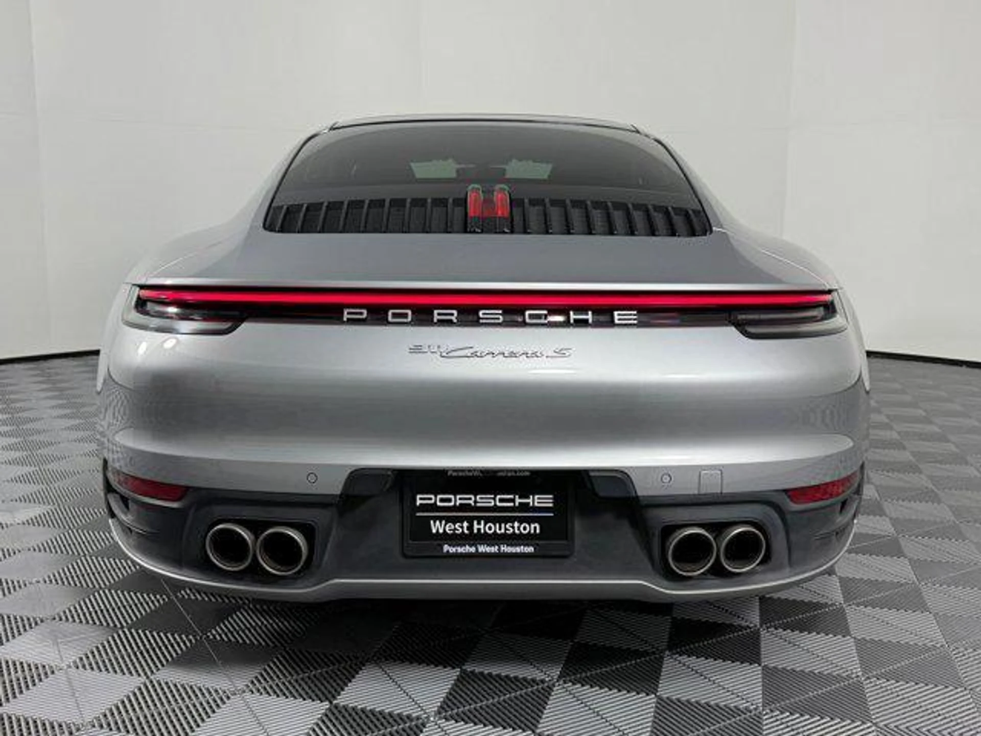 mph009_3107666121_O_Jy04_B_Its_Dw_H16slg5e_Hg_D_Ty_JE_5be43edc06