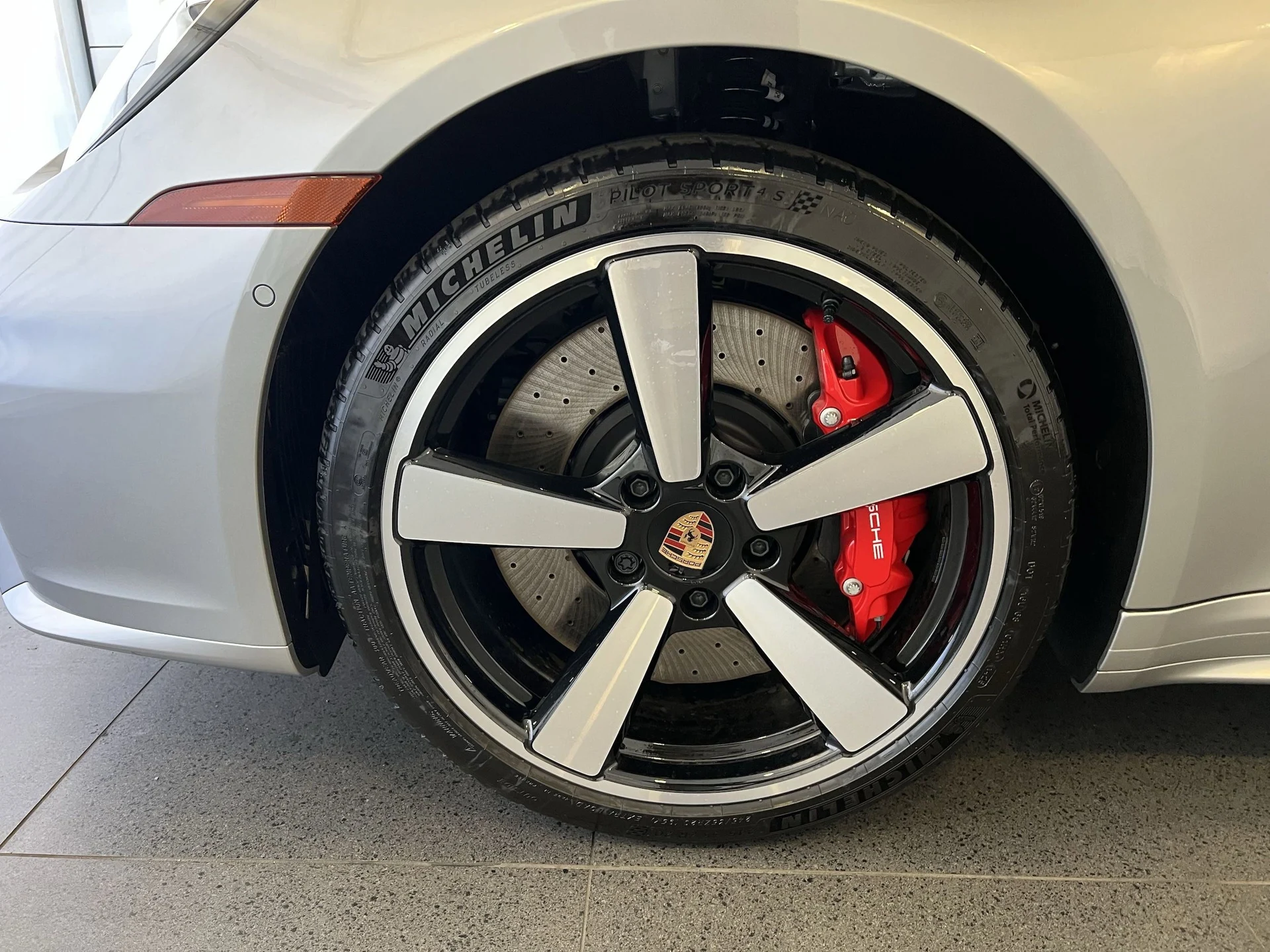 mph009_3108304216_e67c3939341b7e72309ebc2ae9d88e86x_c3b497ad8d