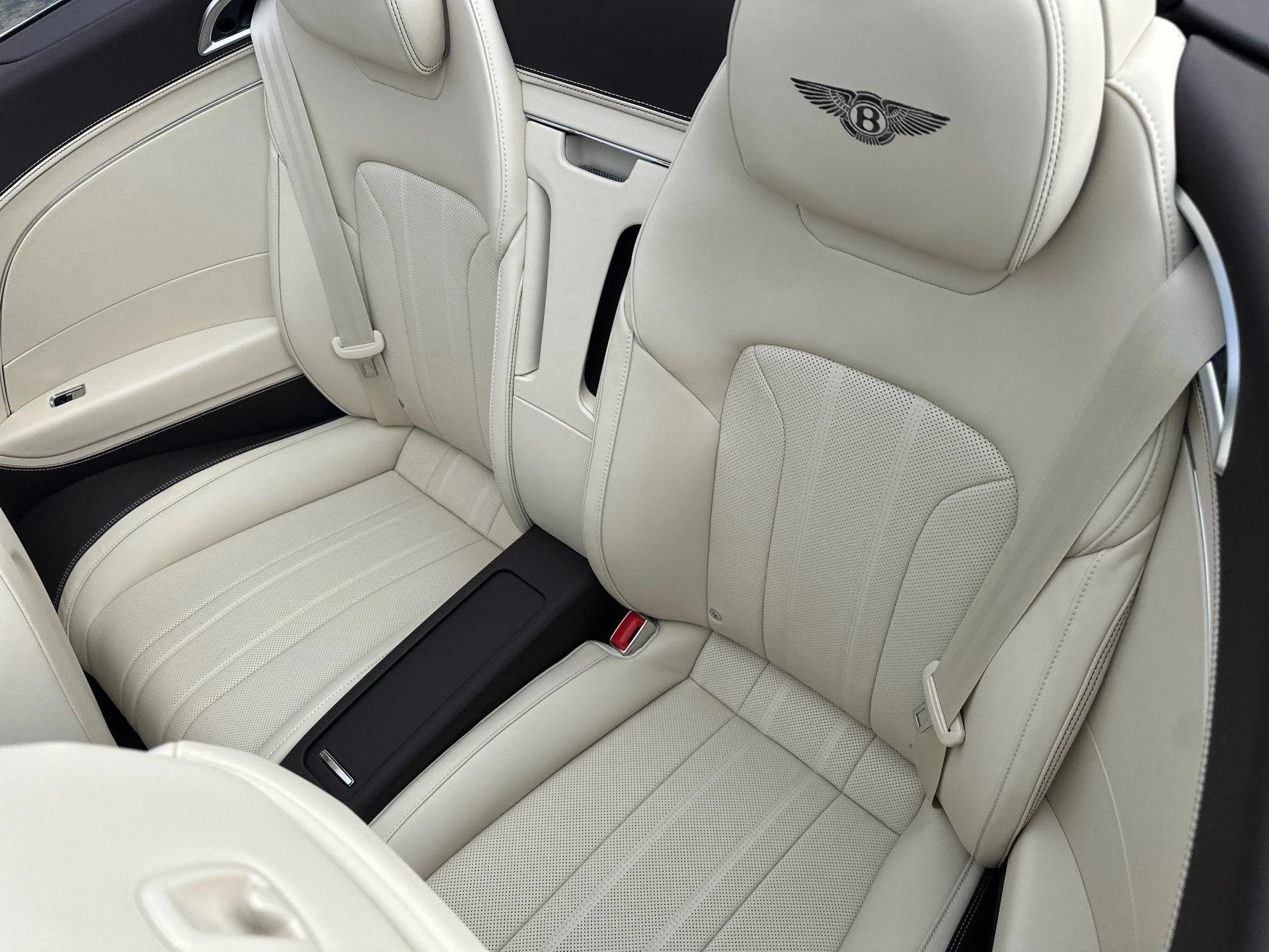 mph009_310832263_New_2026_Bentley_Continental_GTC_1772028506_61405c26be