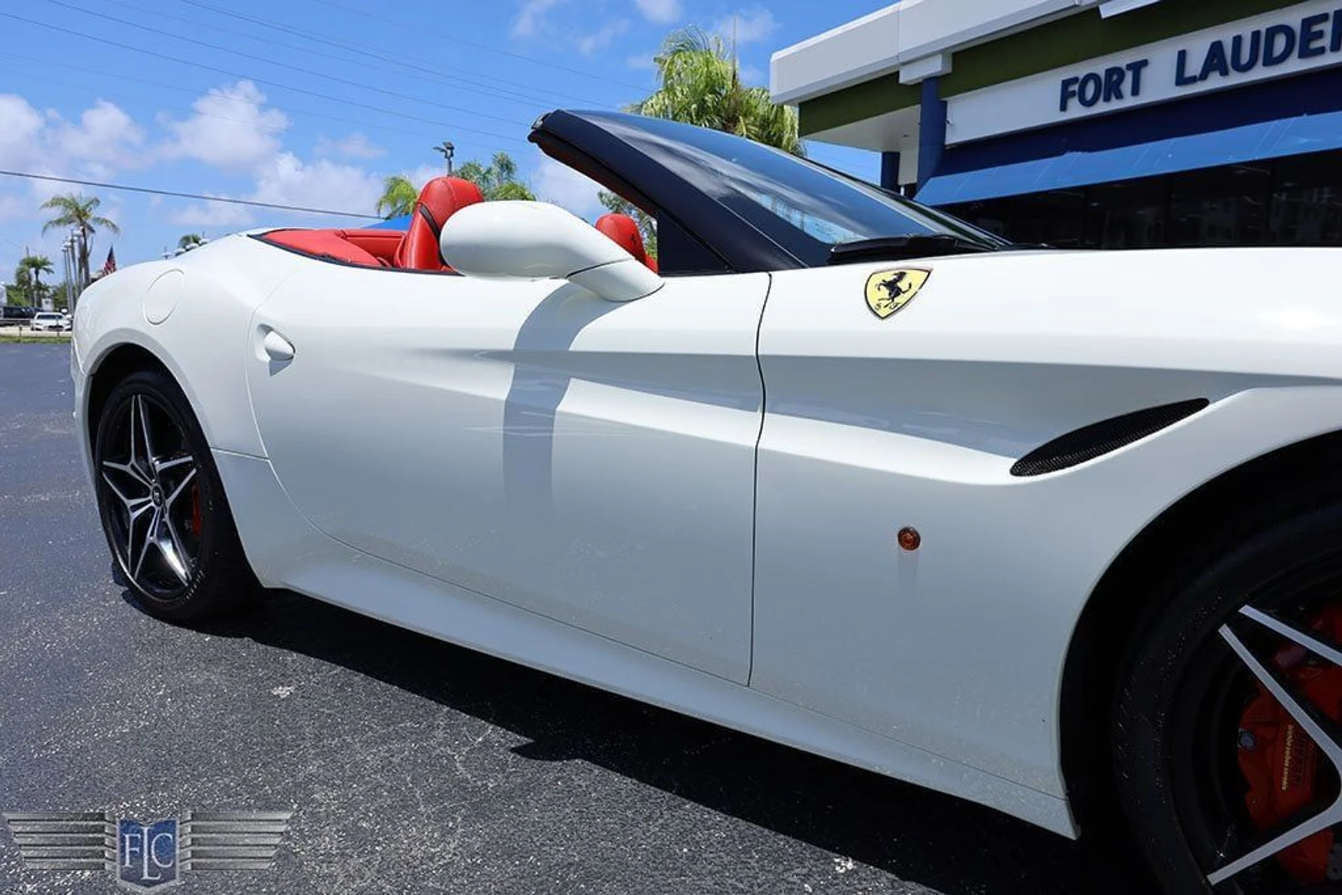 mph009_311011311_used_2017_ferrari_california_t_handlingspecialeconvertible_6305_22886123_10_1024_0d285922b7