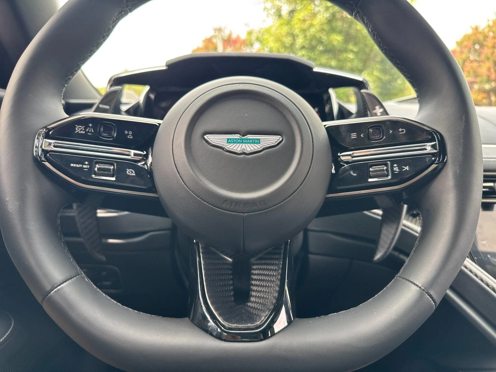 mph009_3112362775_New_2026_Aston_Martin_DB_12_S_1787905739_eafcd3de27