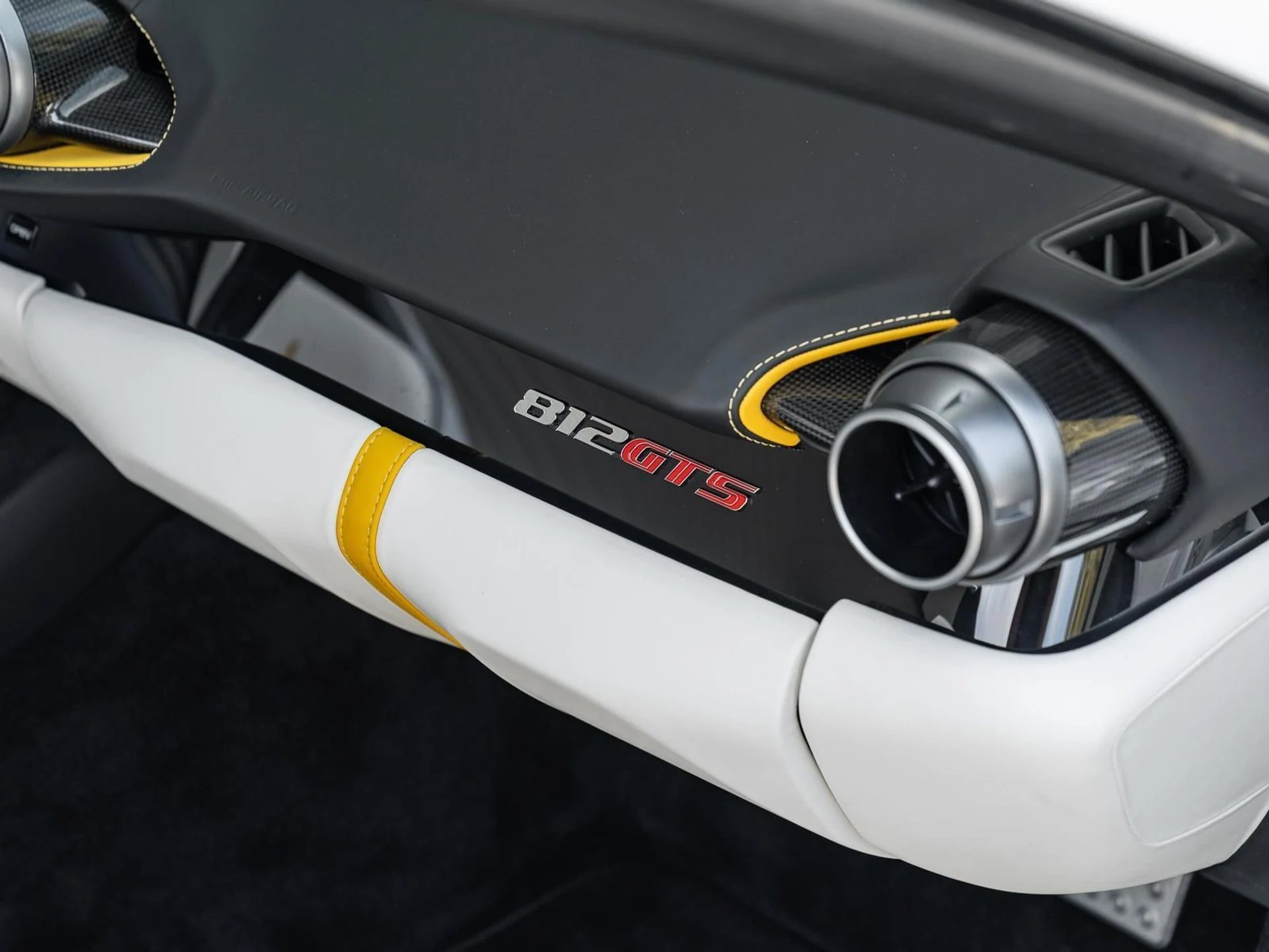 mph009_3135811317_Used_2021_Ferrari_812_GTS_1779998601_404c9e48a0