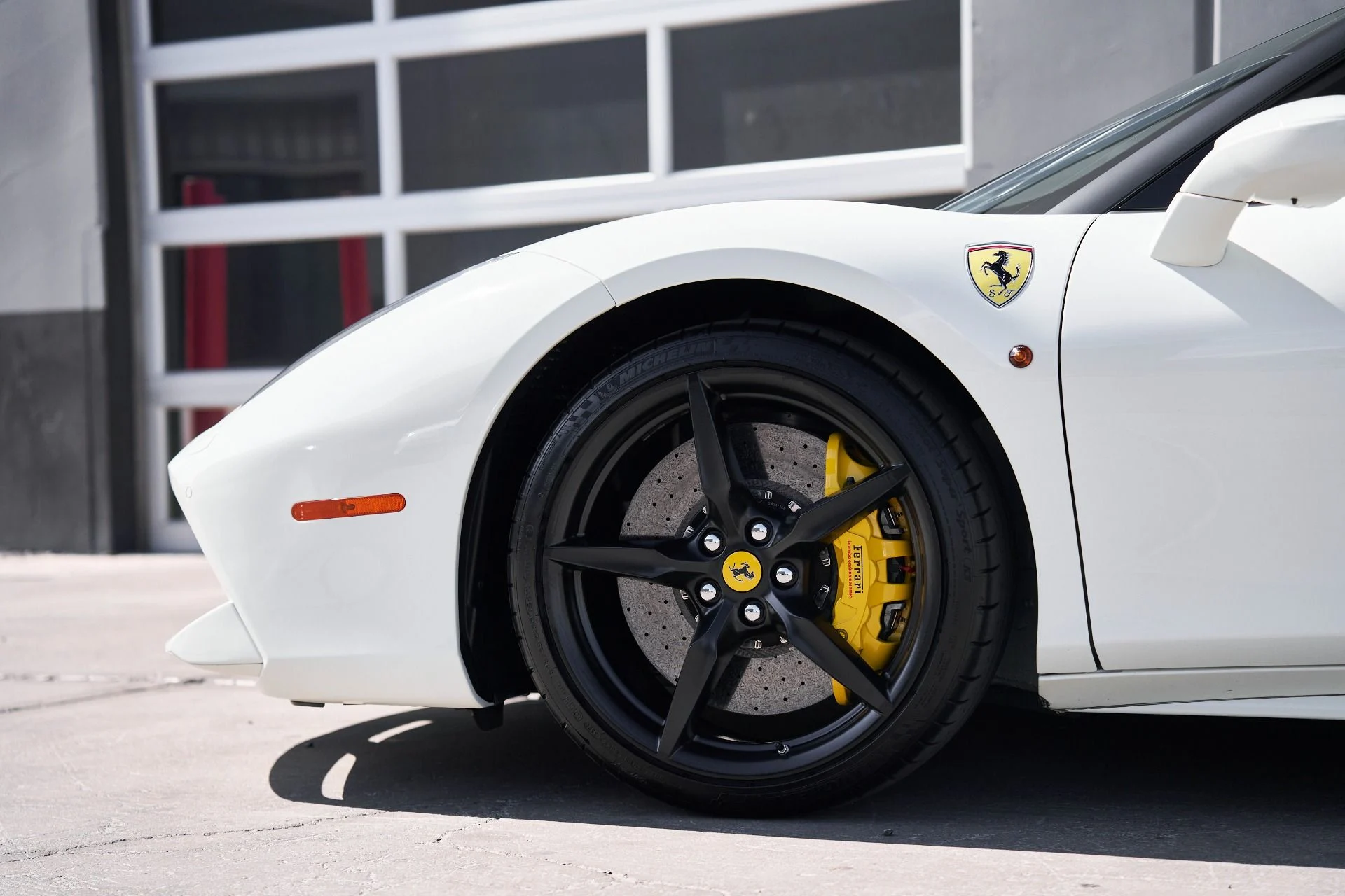 mph009_3137166701_Used_2019_Ferrari_488_Spider_Base_1748546084_ba755e4b26