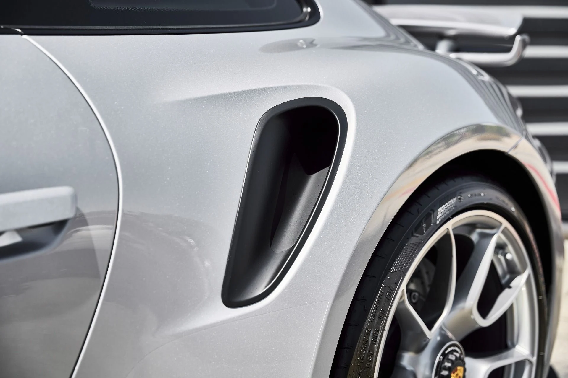 mph009_3144121572_Used_2025_Porsche_911_Turbo_S_1785539119_8969c47066