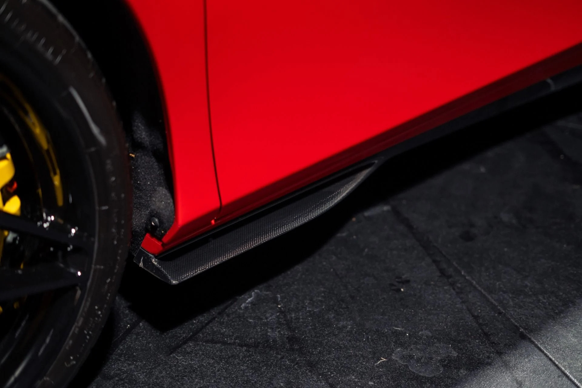 mph009_3144686994_Used_2022_Ferrari_F8_Spider_MASSIVE_500000_MSRP_1784234163_e547e48eaa
