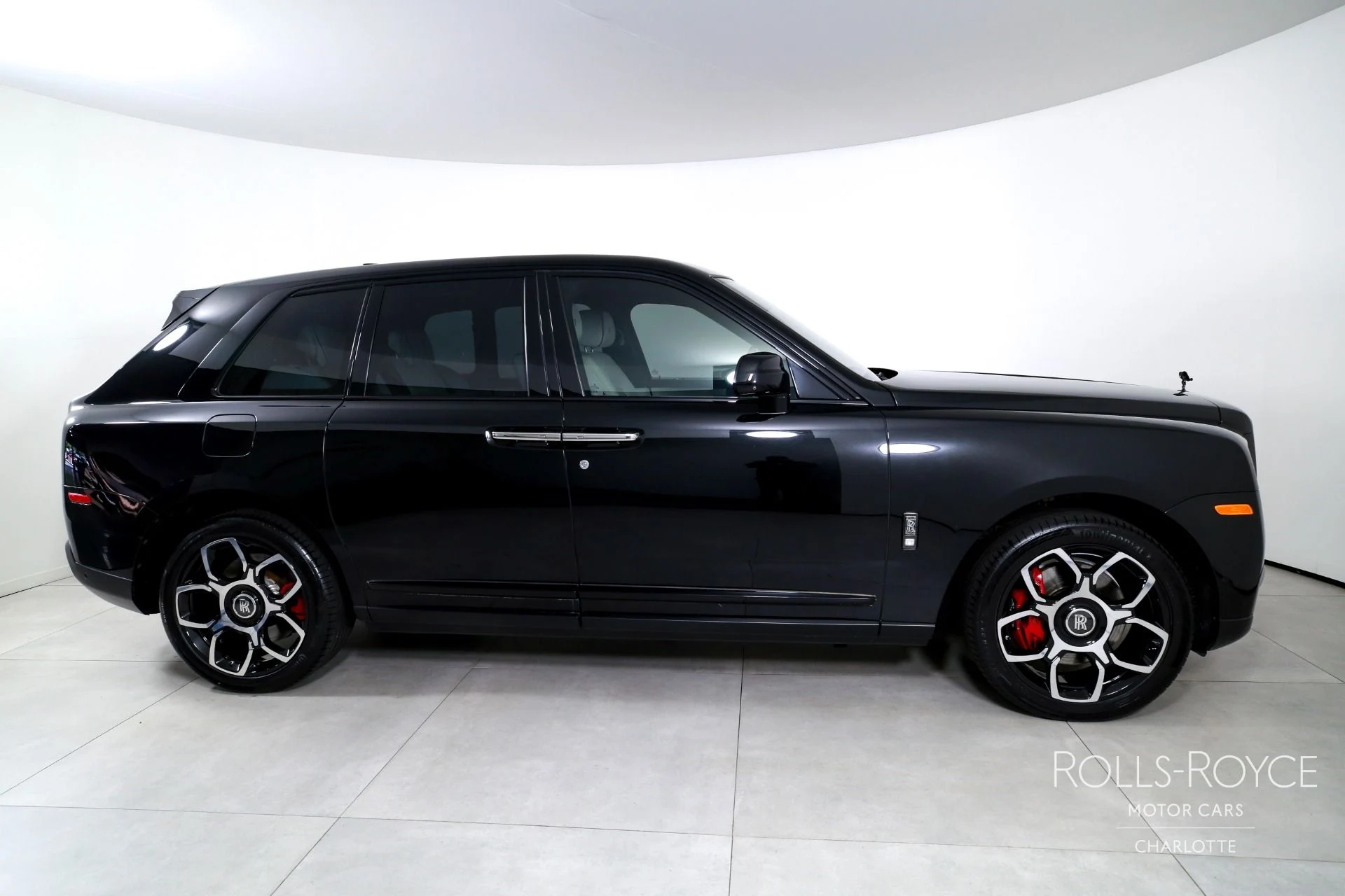 mph009_3153766242_Used_2021_Rolls_Royce_Black_Badge_Cullinan_1781216710_86e8387e8c