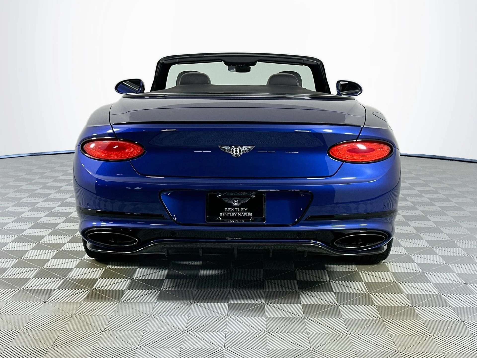 mph009_3156302953_10_c572e56efc