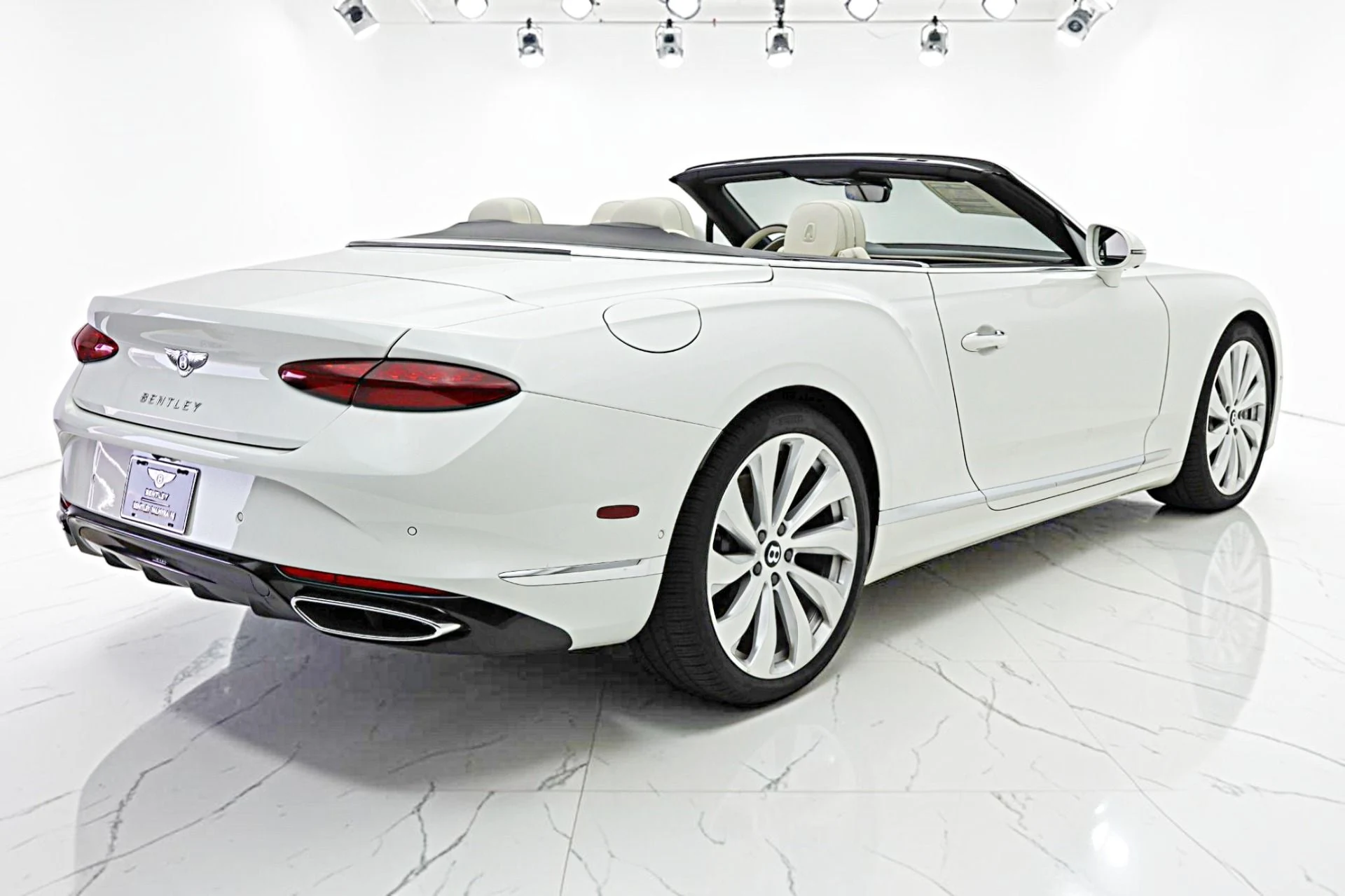 mph009_3156933632_New_2026_Bentley_Continental_GTC_d8dd5b7c22