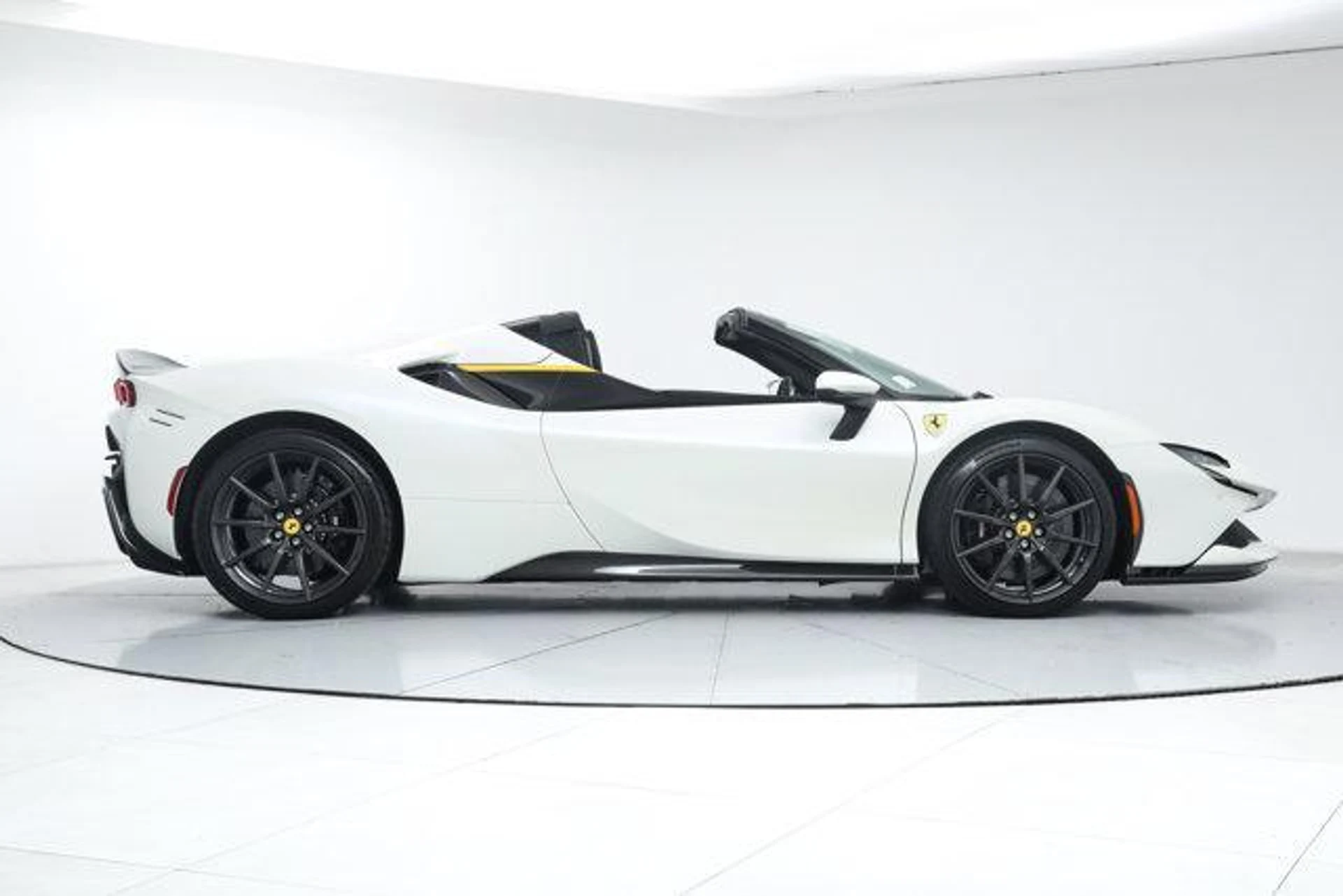 mph009_316118241_EQ_Xqer_I2m_WR_Yq_Q_Ao10_Wwy_Q6r_Axo_3176dec6bc