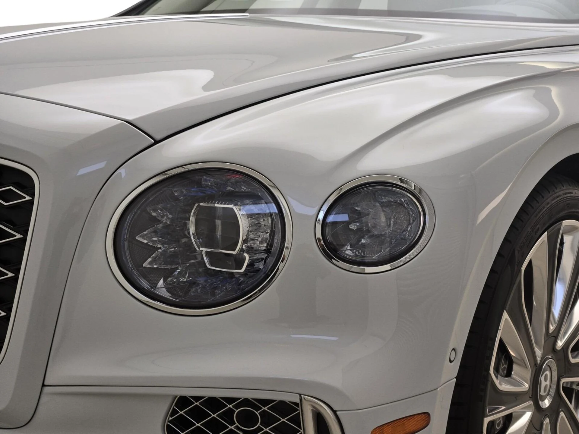 mph009_3161542517_Used_2025_Bentley_Flying_Spur_Speed_1760420765_d6f407e3c5