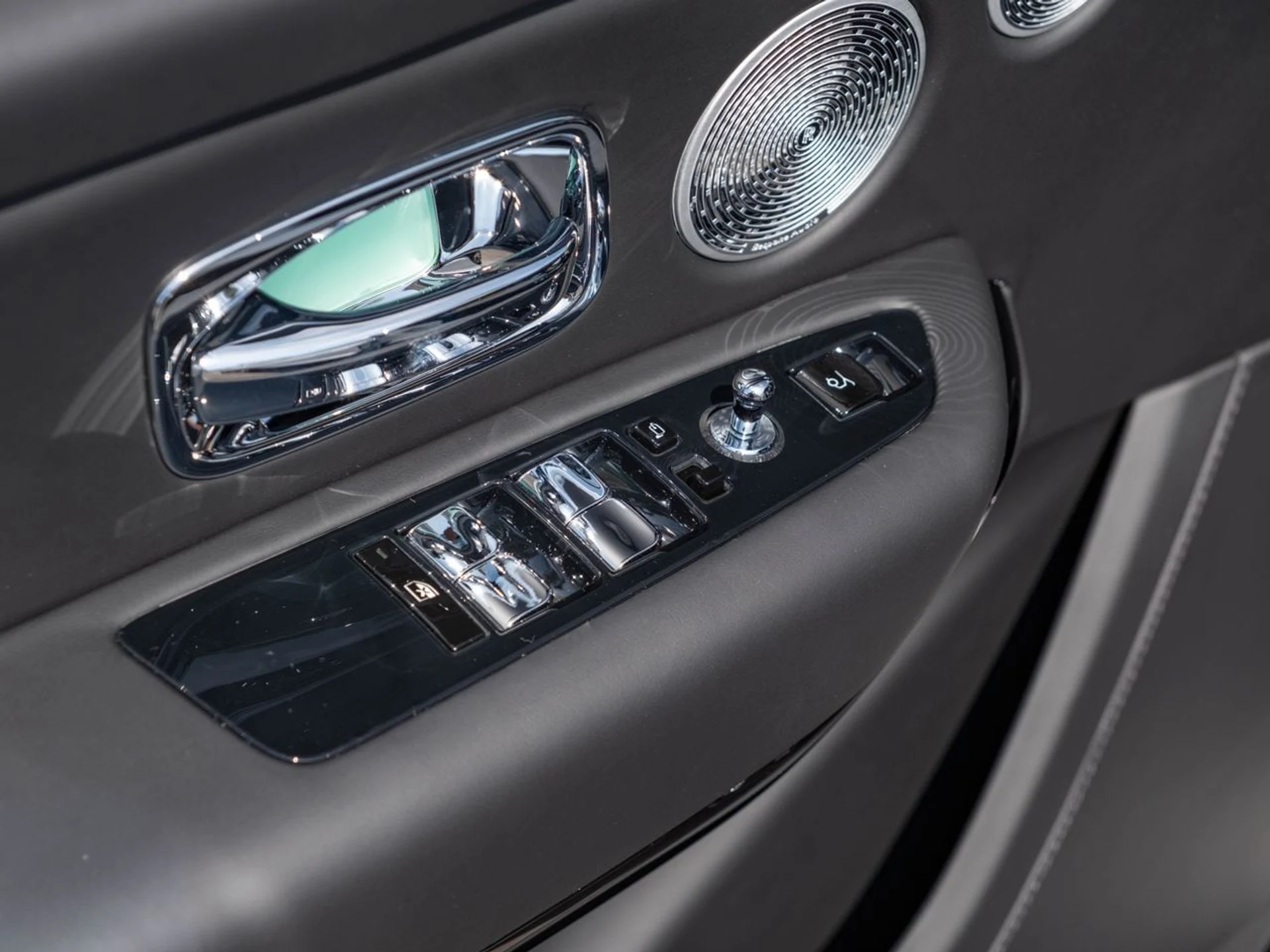 mph009_3161632447_c95b4b788c77cbe2dba3c8ac6494abf2x_069718f148