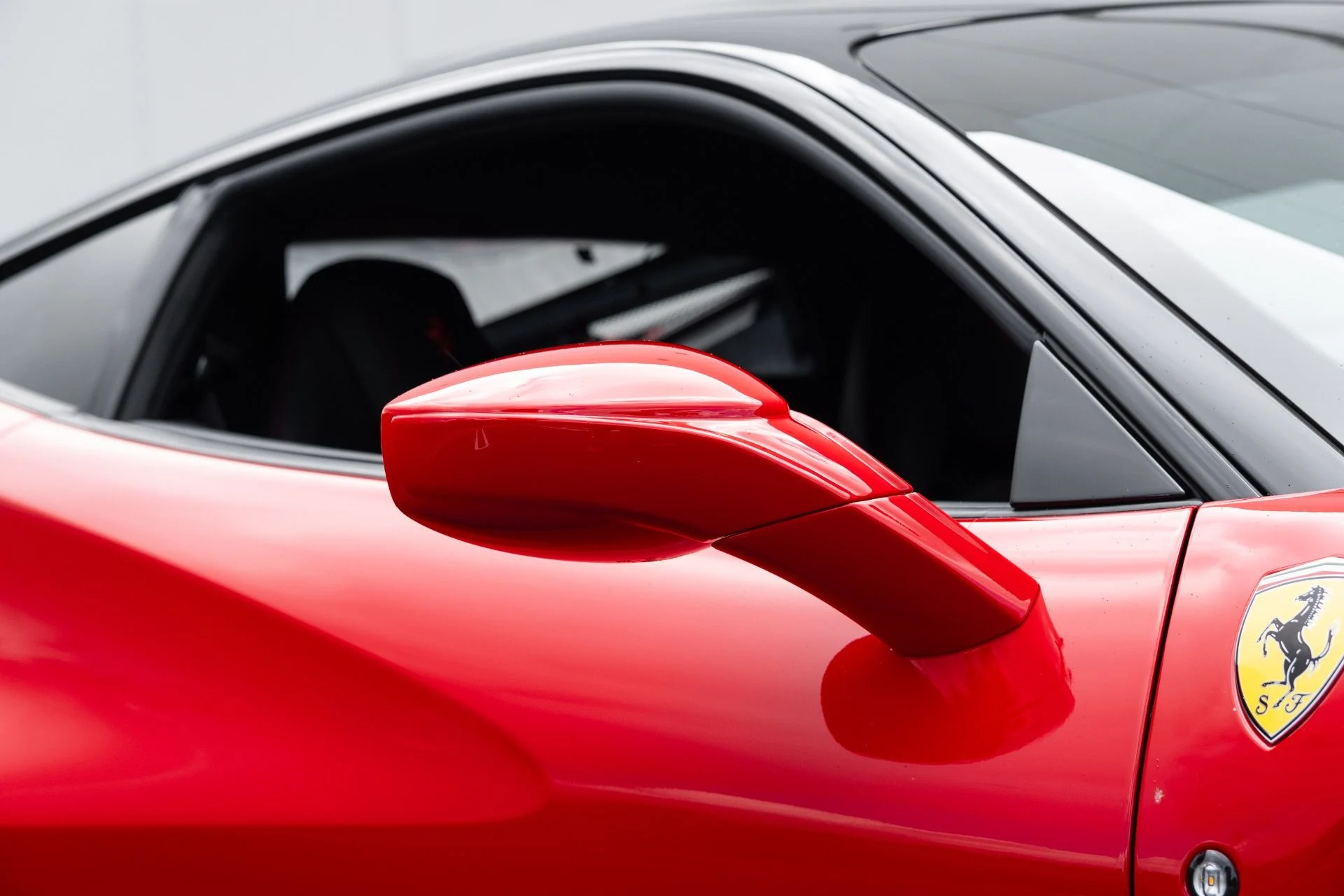 mph009_3167168196_Used_2022_Ferrari_F8_Tributo_1774670303_6a273d2e57