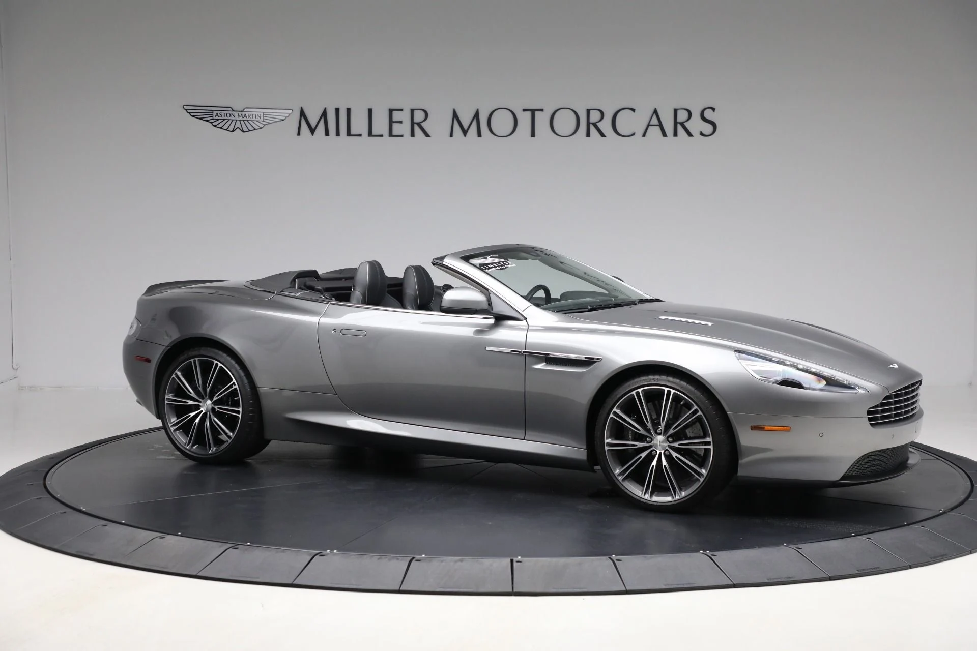 mph009_3169066841_Used_2015_Aston_Martin_DB_9_Volante_27ec8b7056