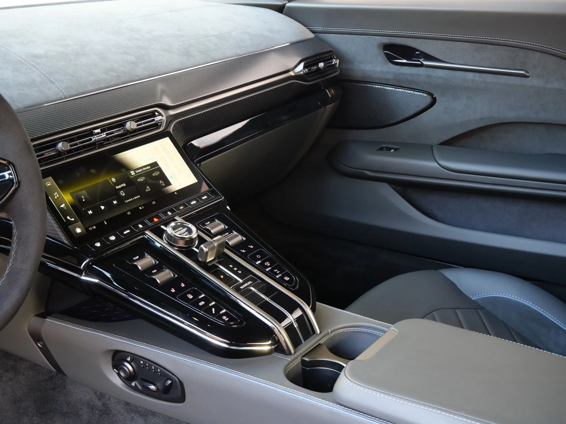 mph009_3176026642_562e5cfa5afbf1b964e9a60ced195e46x_1b76450289